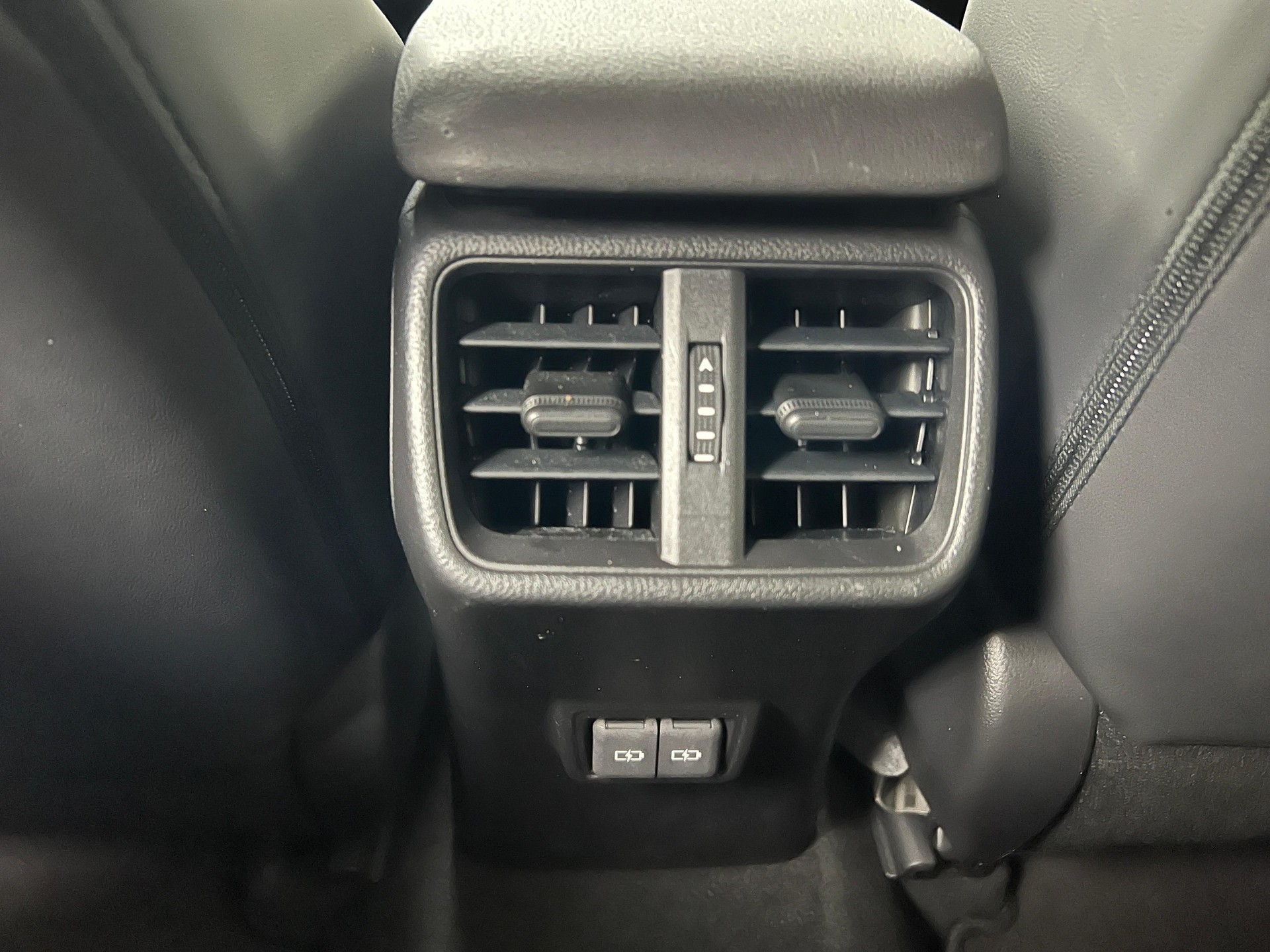 LEXUS UX 250h Comfort-image-20