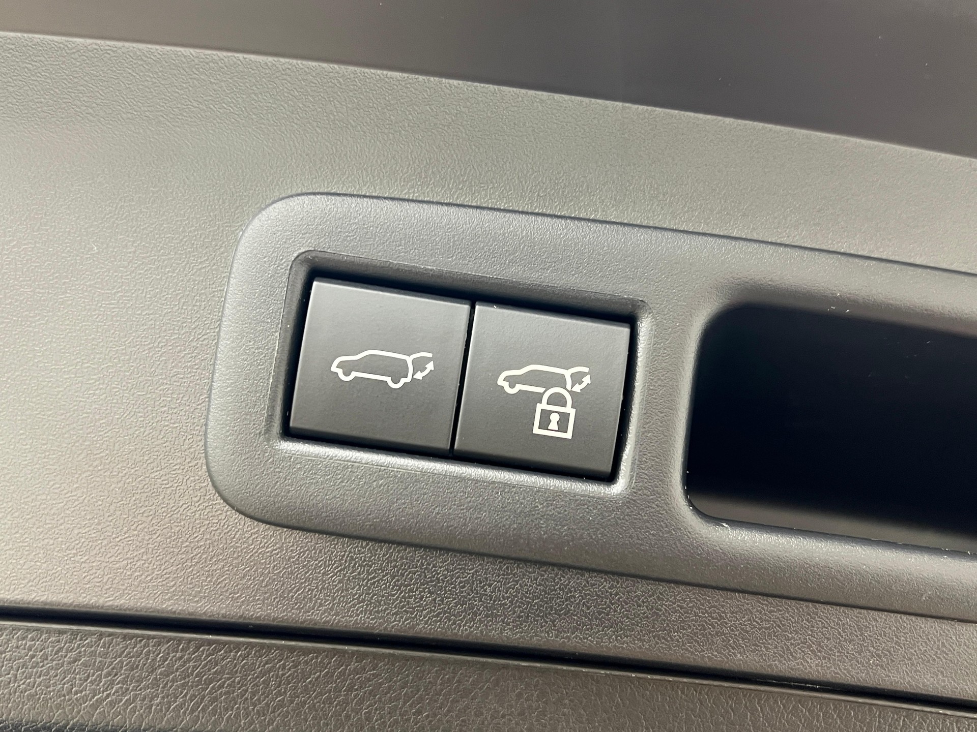 LEXUS UX 250h Comfort-image-6