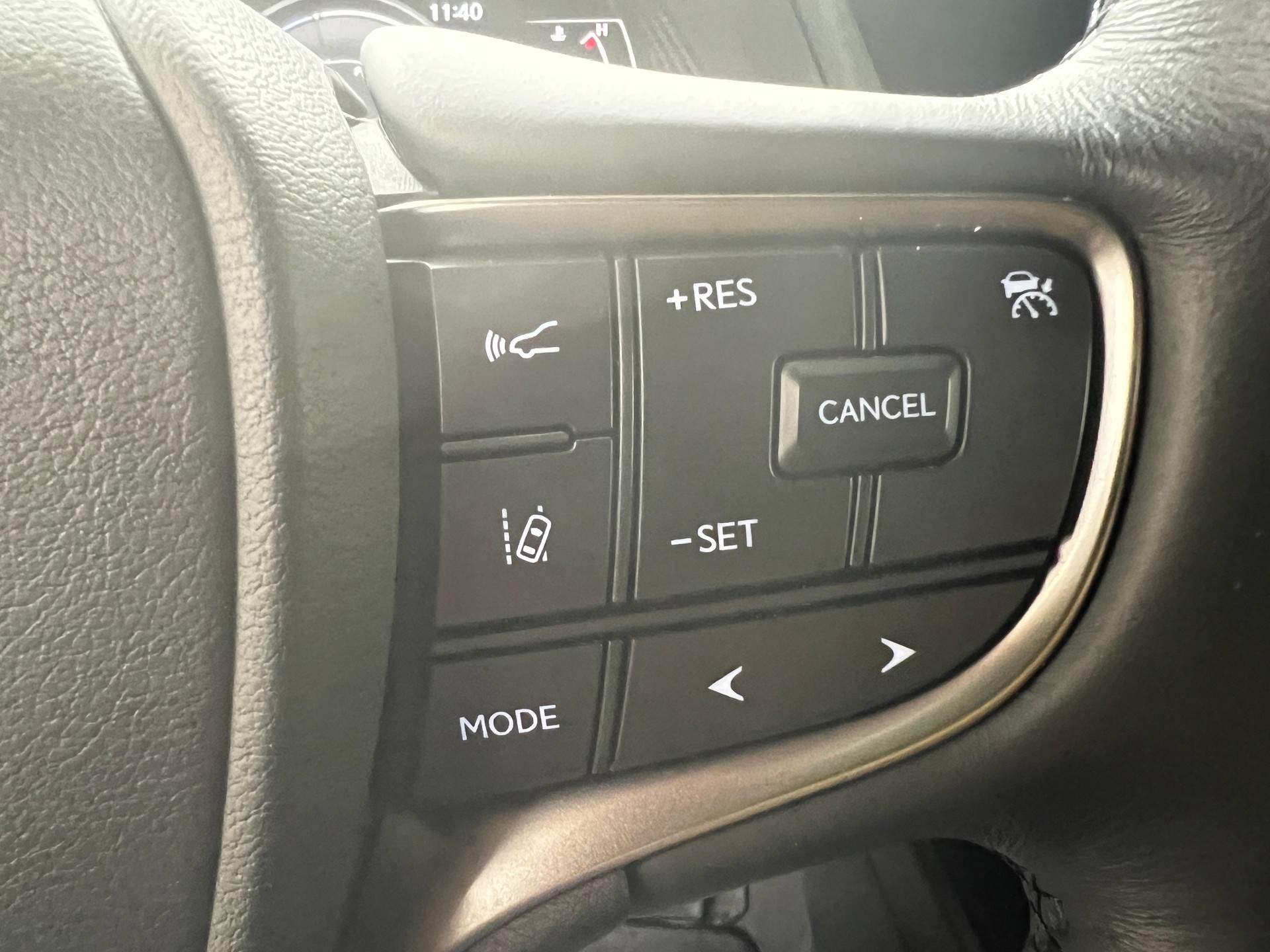 LEXUS UX 250h Comfort-image-18