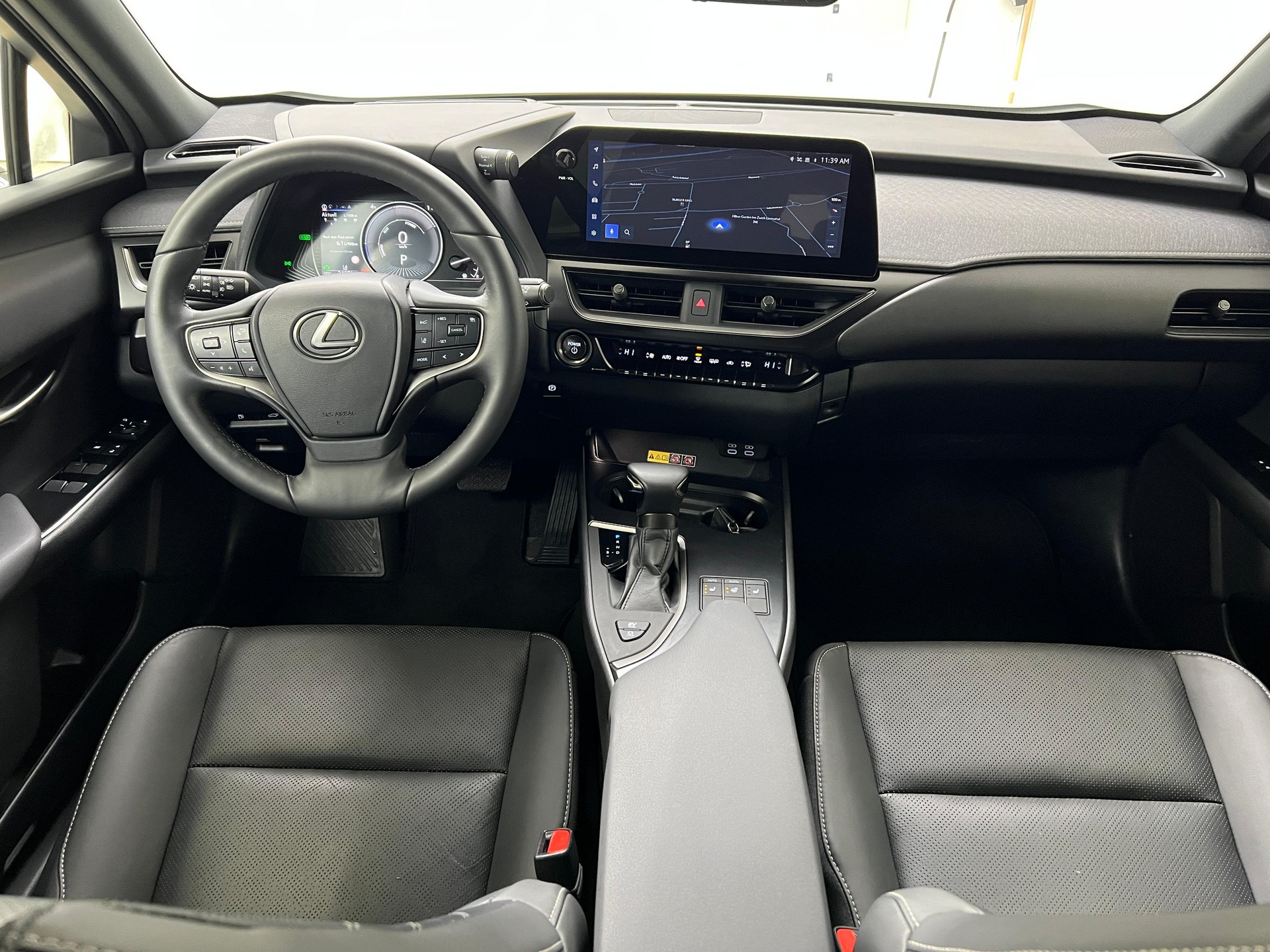 LEXUS UX 250h Comfort-image-8