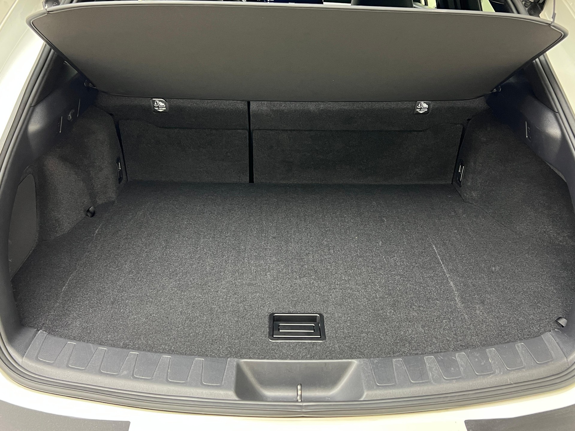 LEXUS UX 250h Comfort-image-5