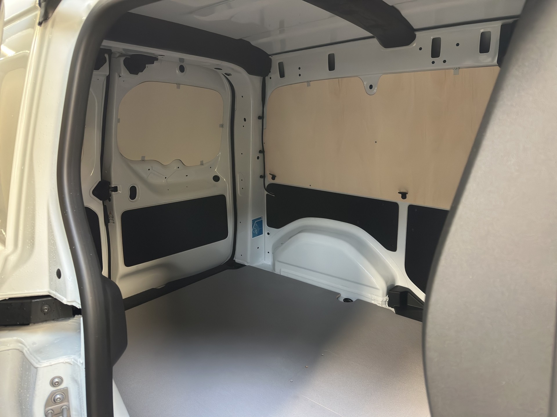 MERCEDES-BENZ eCitan 45kWh Select WORKER-image-8