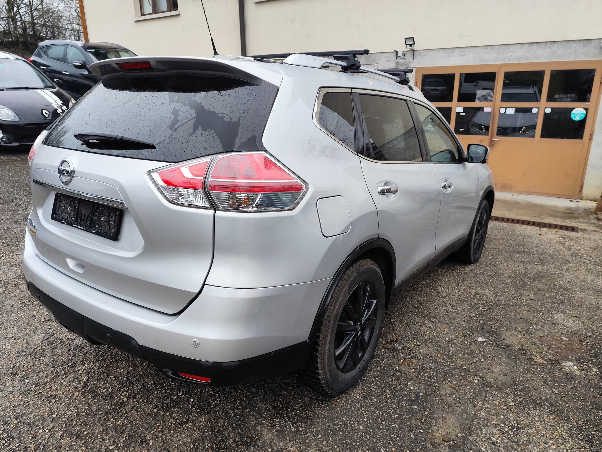 NISSAN X-Trail 2.0 dCi tekna Xtronic CVT ALL-MODE 4x4 - 7 places-image-6
