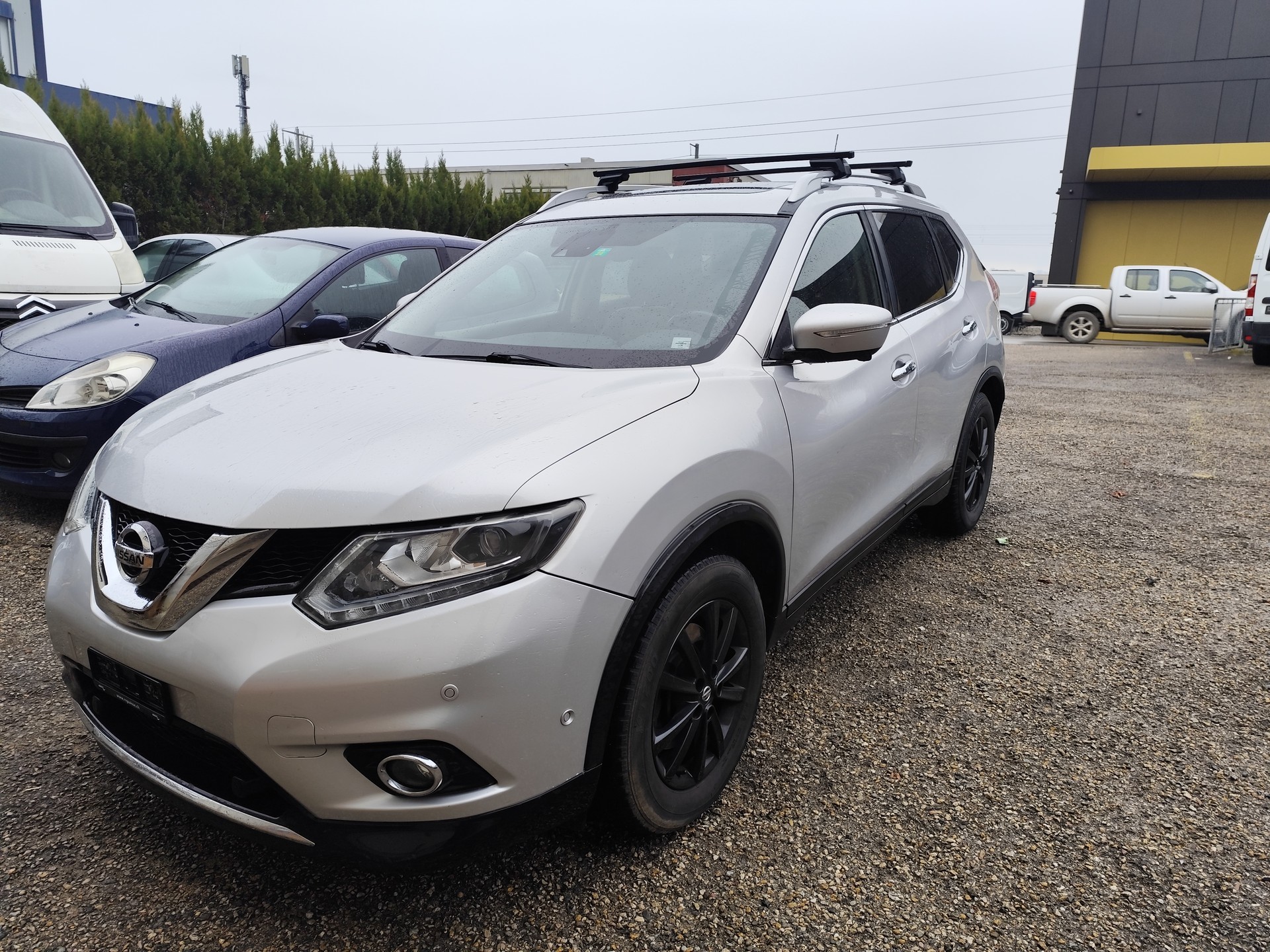 NISSAN X-Trail 2.0 dCi tekna Xtronic CVT ALL-MODE 4x4 - 7 places-image-2