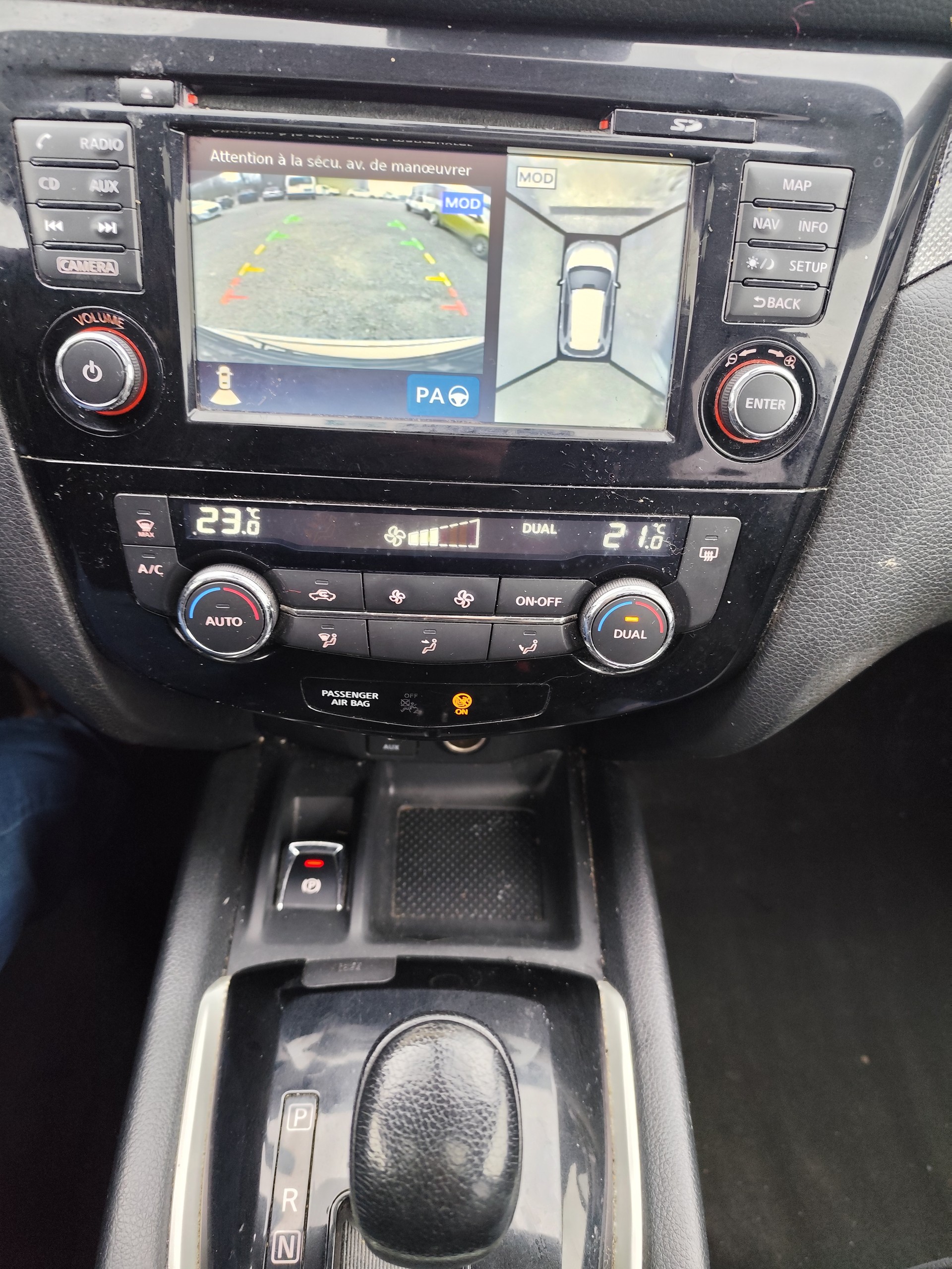 NISSAN X-Trail 2.0 dCi tekna Xtronic CVT ALL-MODE 4x4 - 7 places-image-13