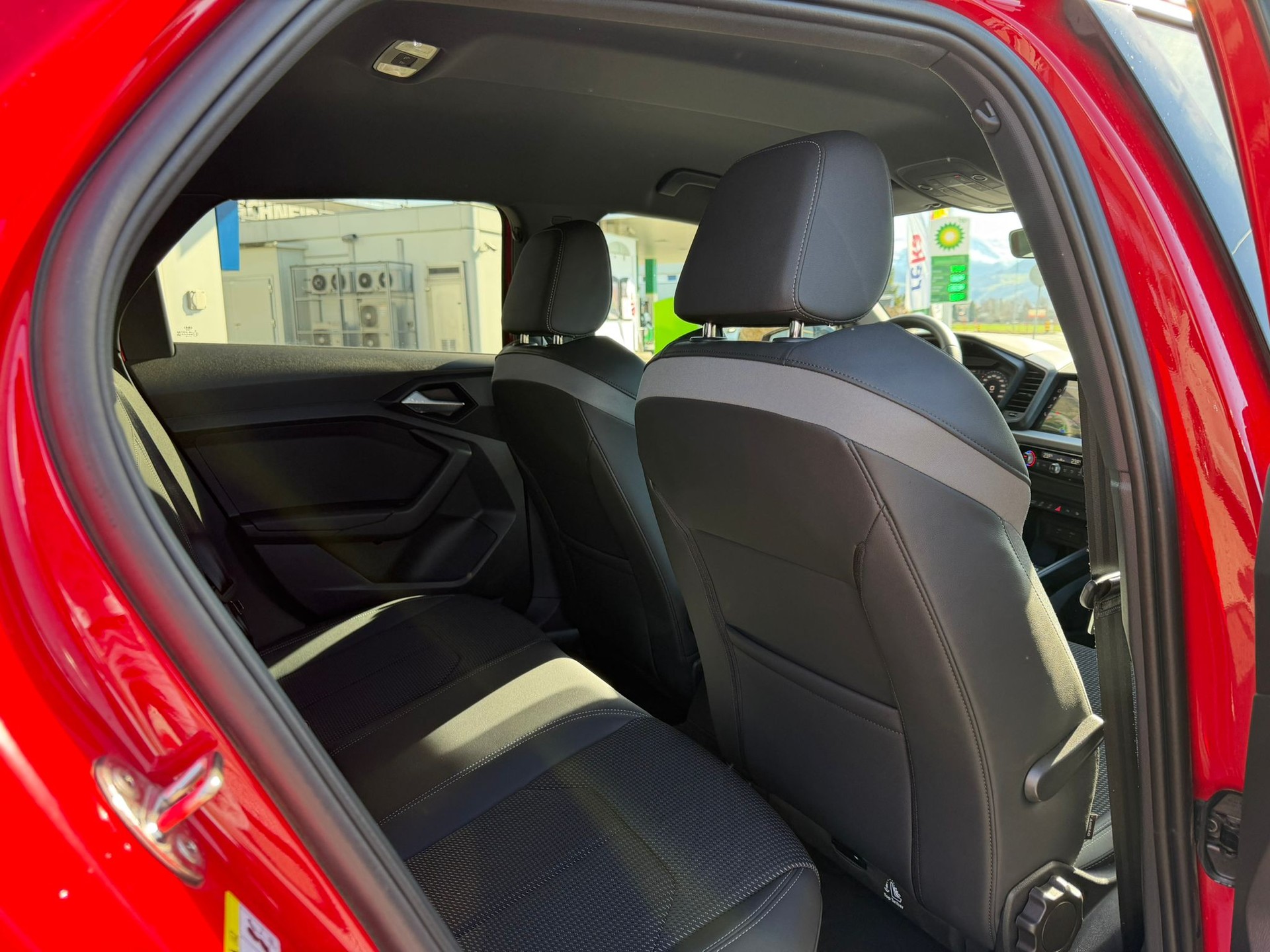 AUDI A1 Sportback 40 TFSI S Line S-tronic-image-9