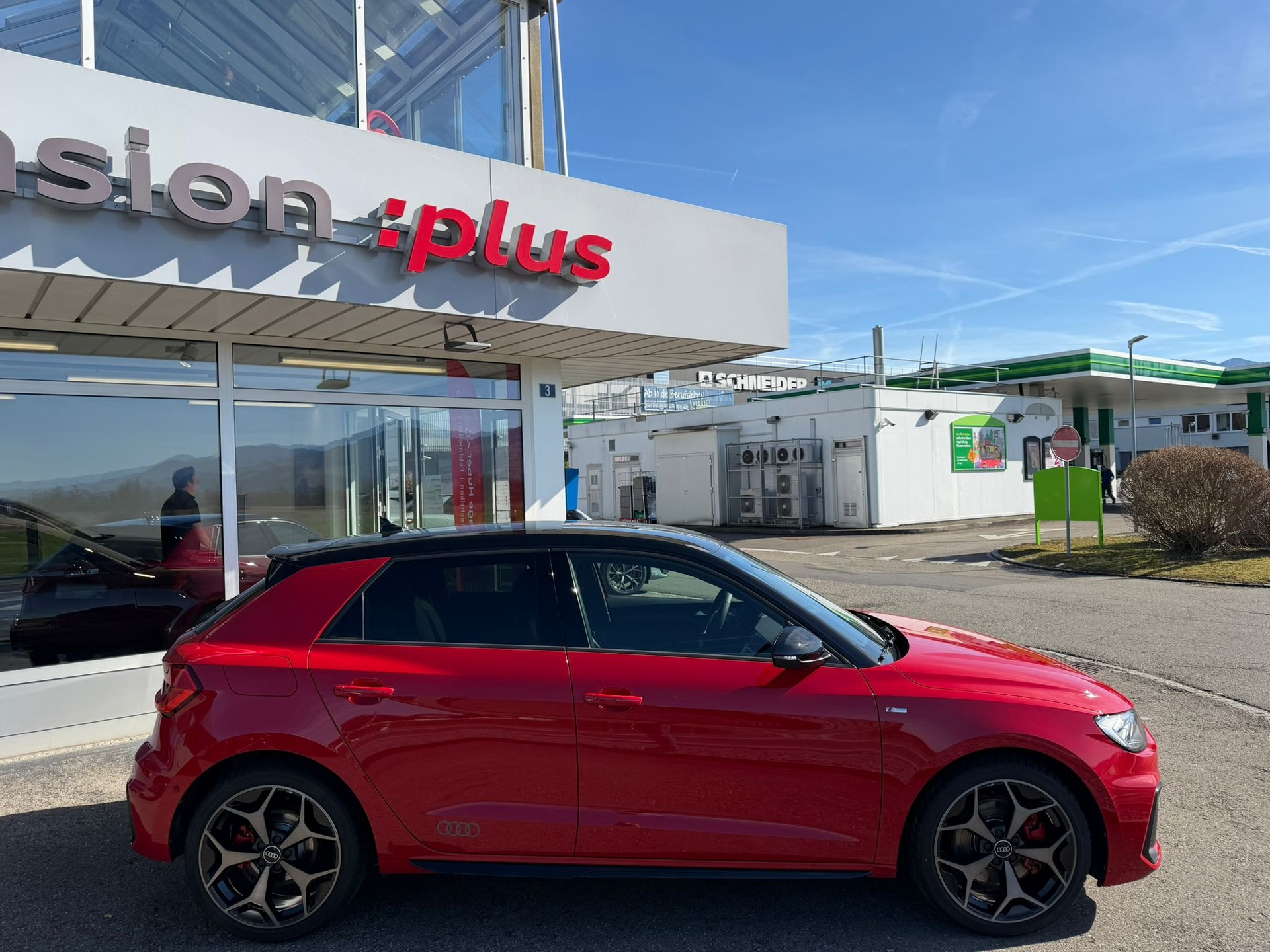 AUDI A1 Sportback 40 TFSI S Line S-tronic-image-2