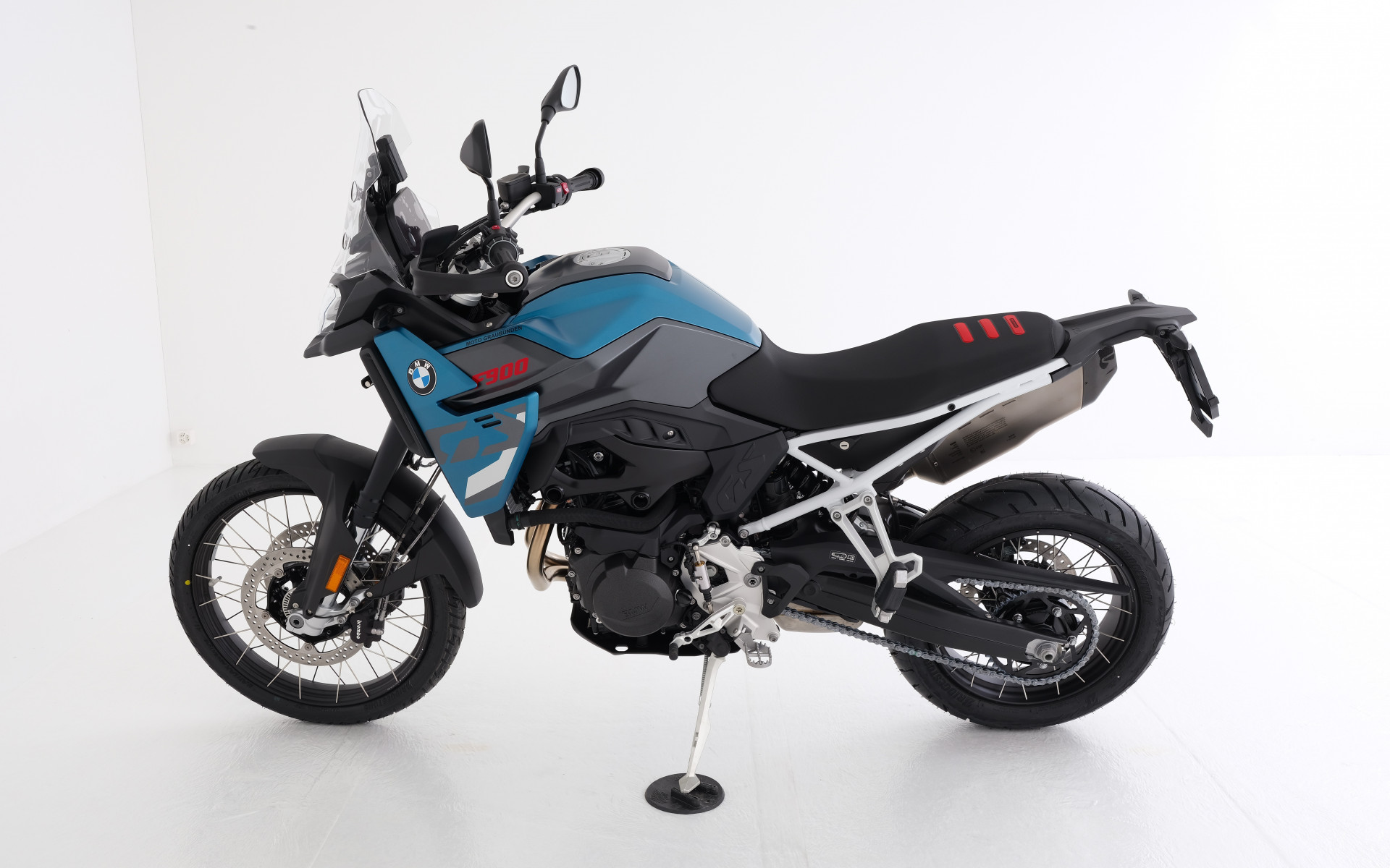 BMW F 900 GS-image-3