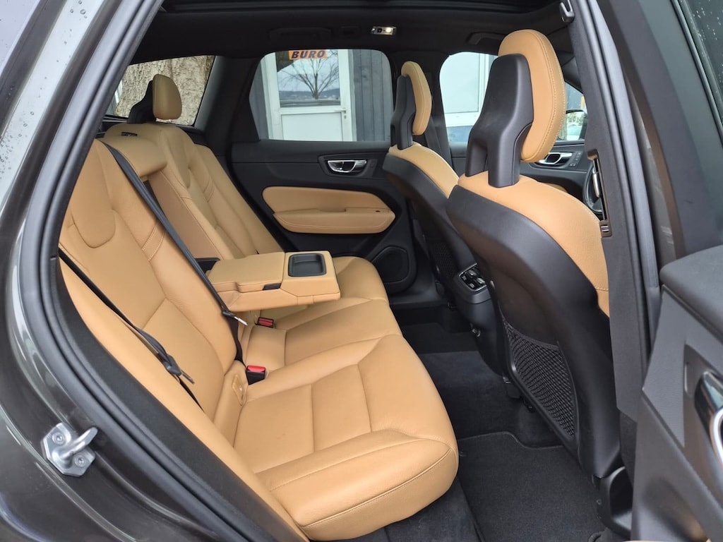 VOLVO XC60 D4 AWD Inscription Geartronic-image-10