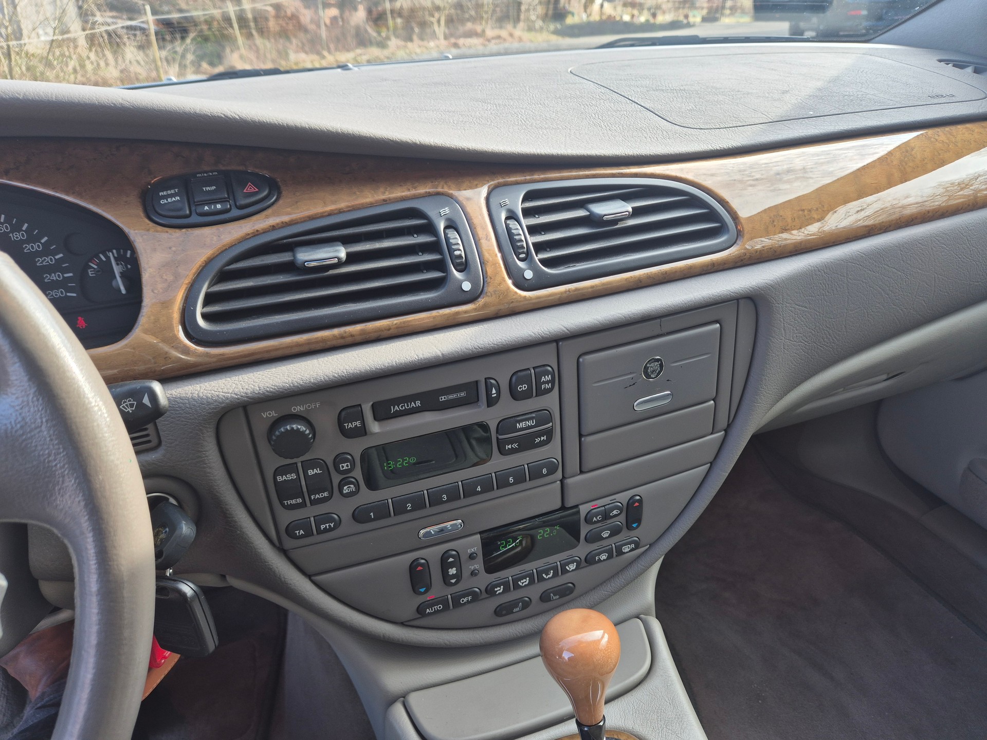 JAGUAR S-Type 4.0 V8-image-28