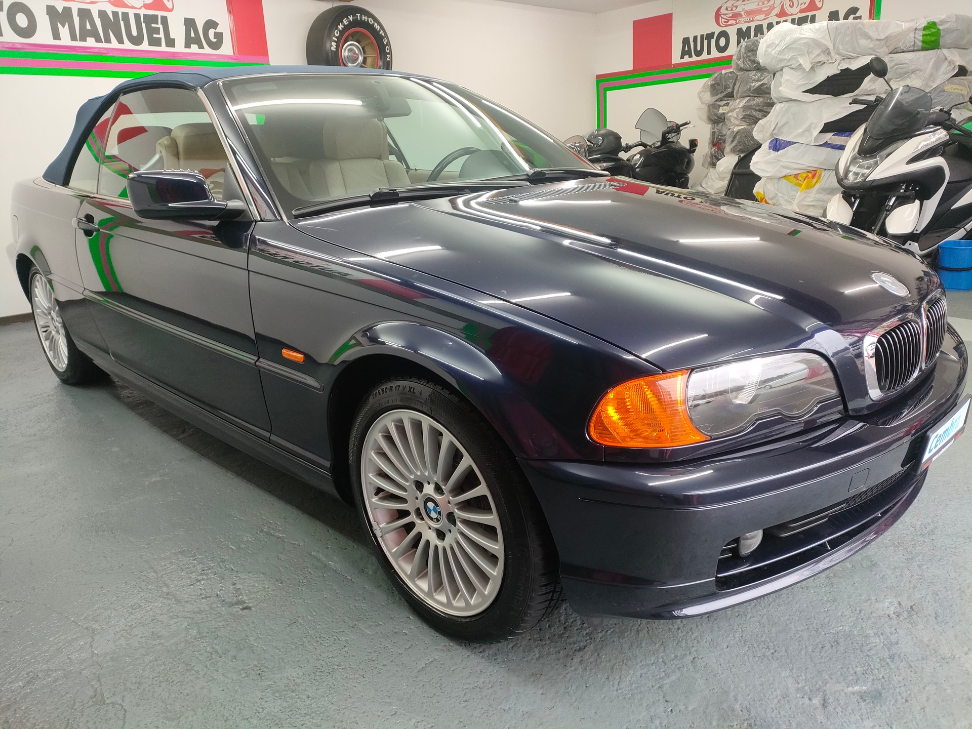 BMW 325Ci Cabriolet-image-1