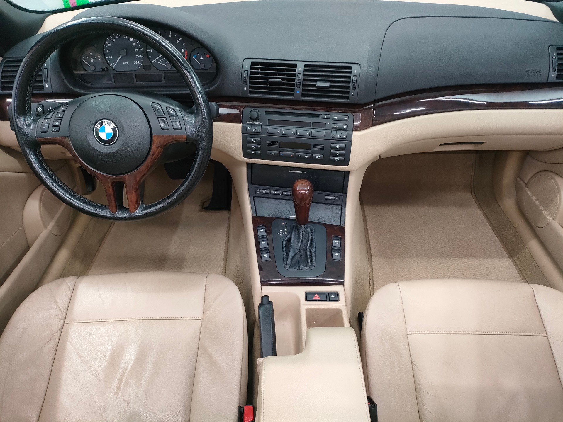 BMW 325Ci Cabriolet-image-8