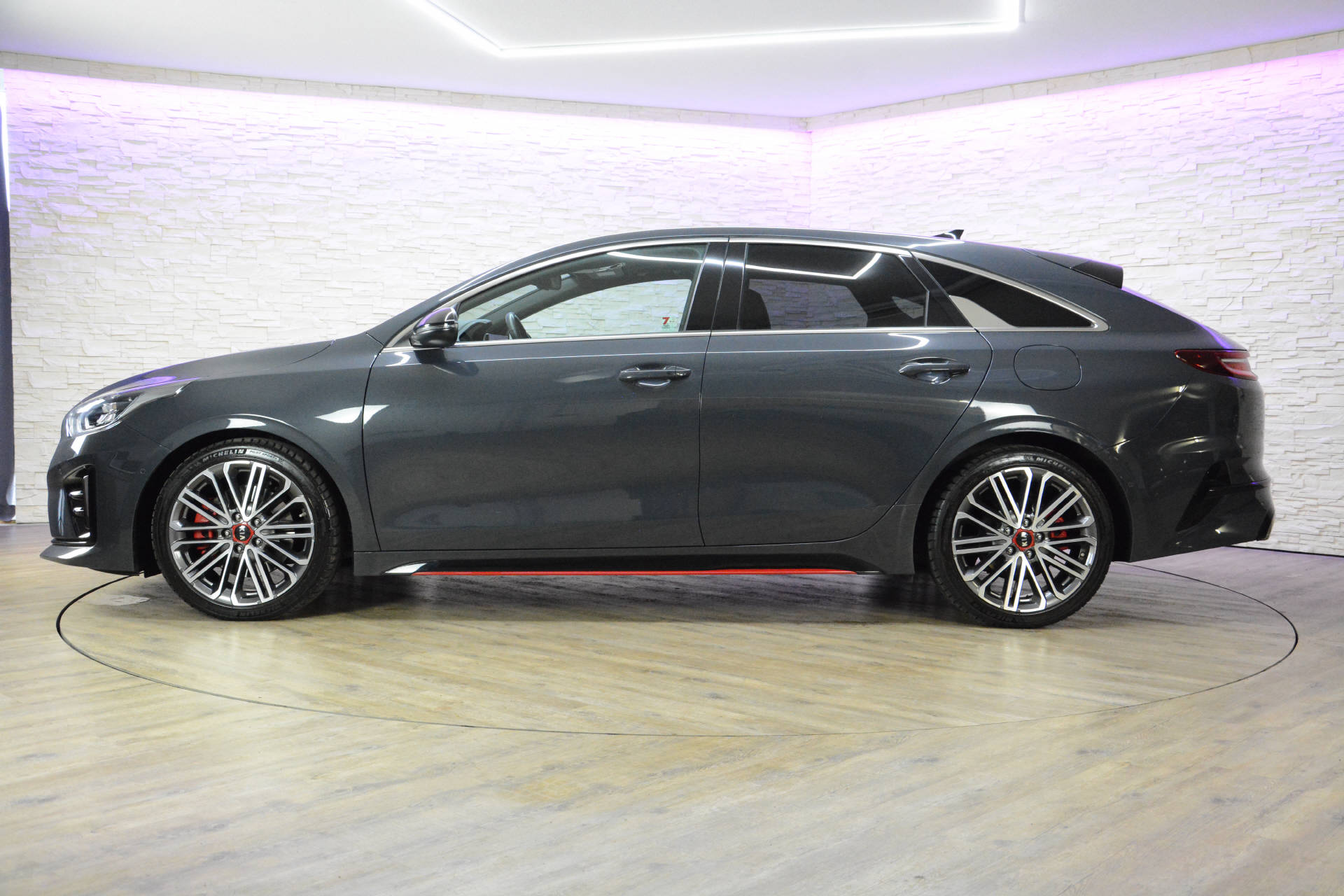 KIA ProCeed 1.6 T-GDi GT-image-2