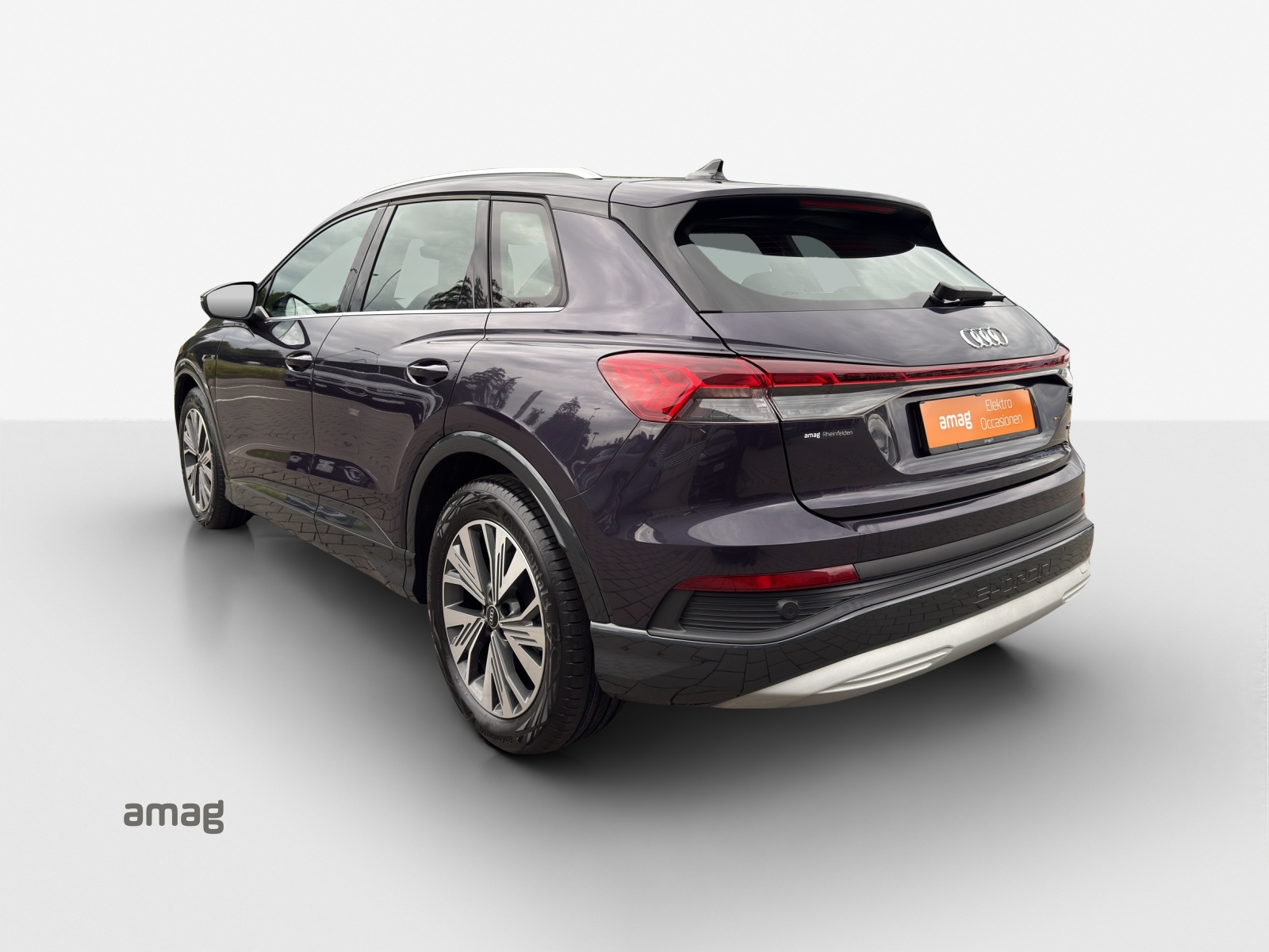 AUDI Q4 e-tron 45 quattro-image-2