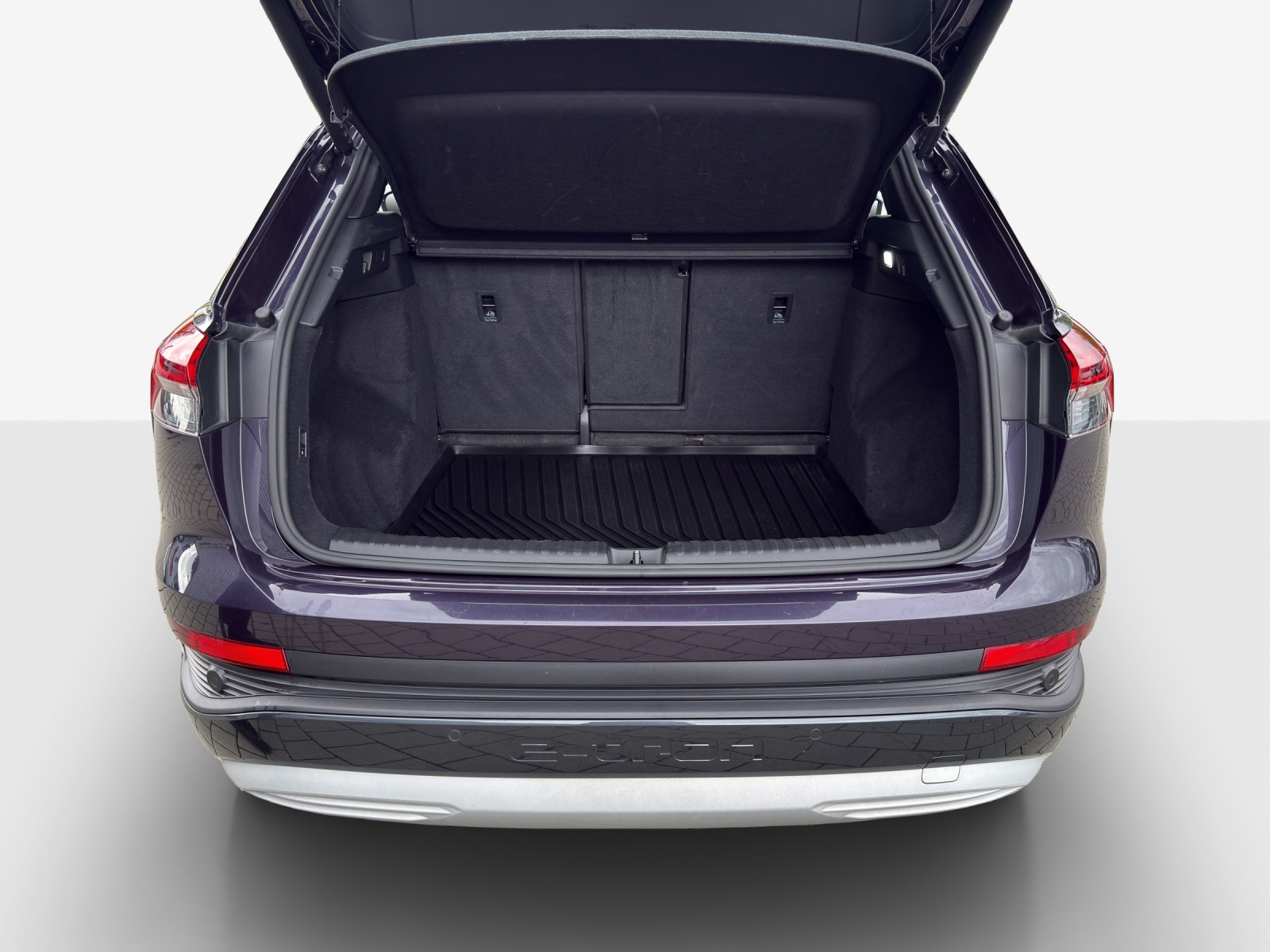 AUDI Q4 e-tron 45 quattro-image-13