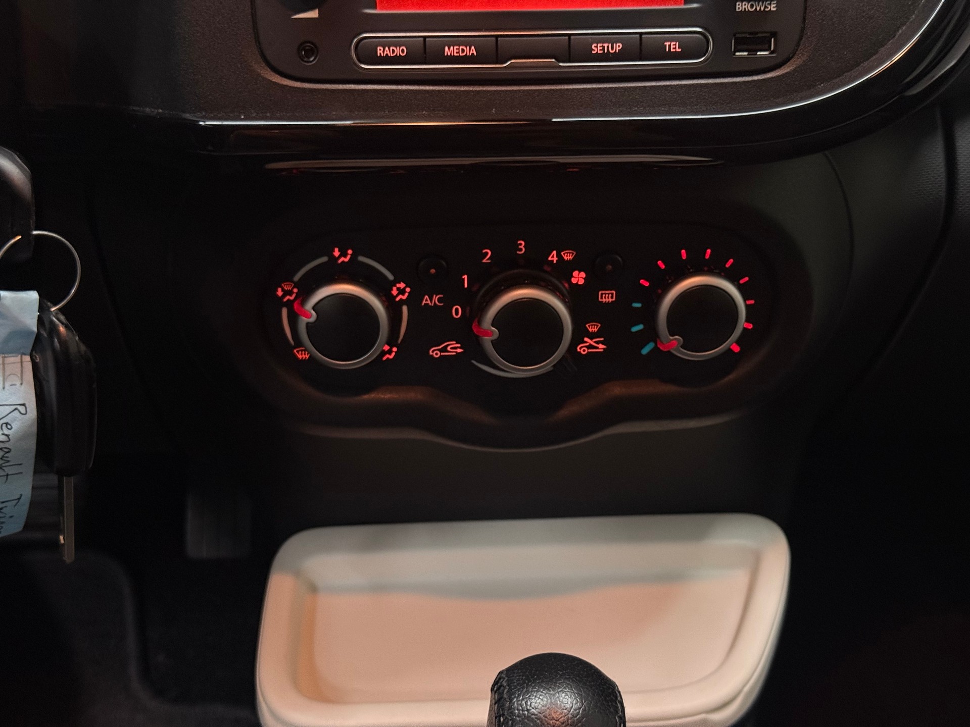 RENAULT Twingo 0.9 Liberty EDC-image-12