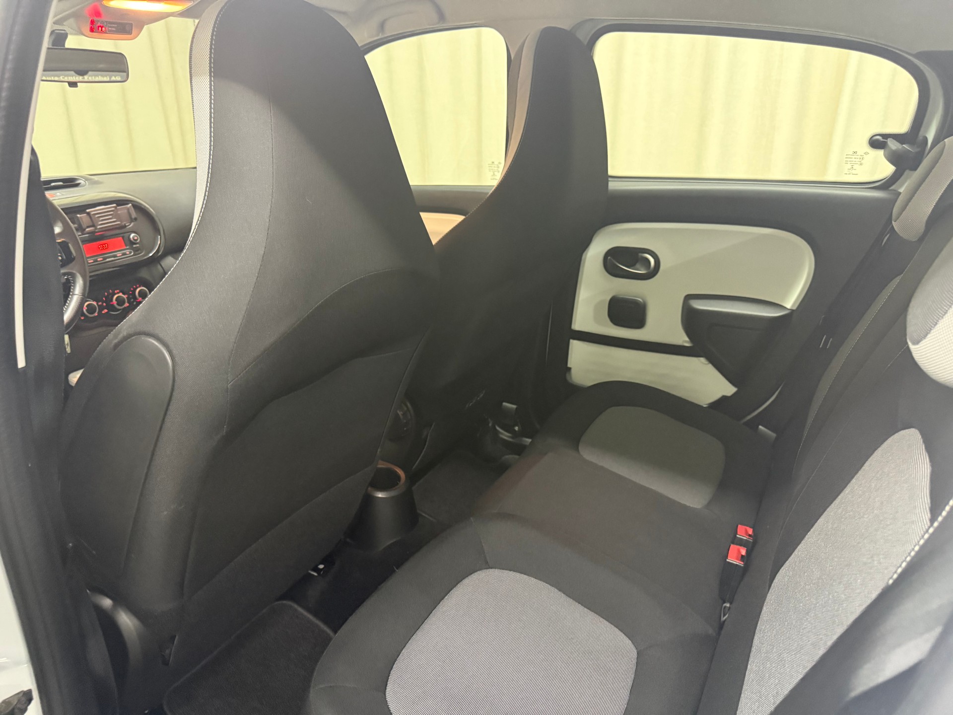 RENAULT Twingo 0.9 Liberty EDC-image-10
