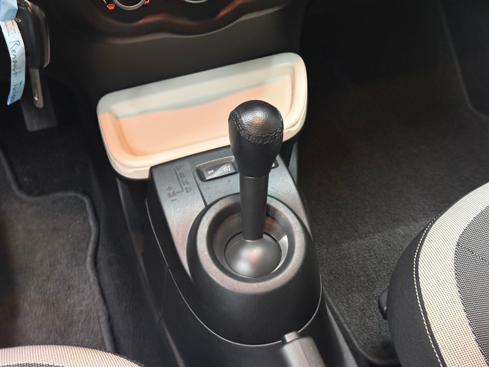 RENAULT Twingo 0.9 Liberty EDC-image-14
