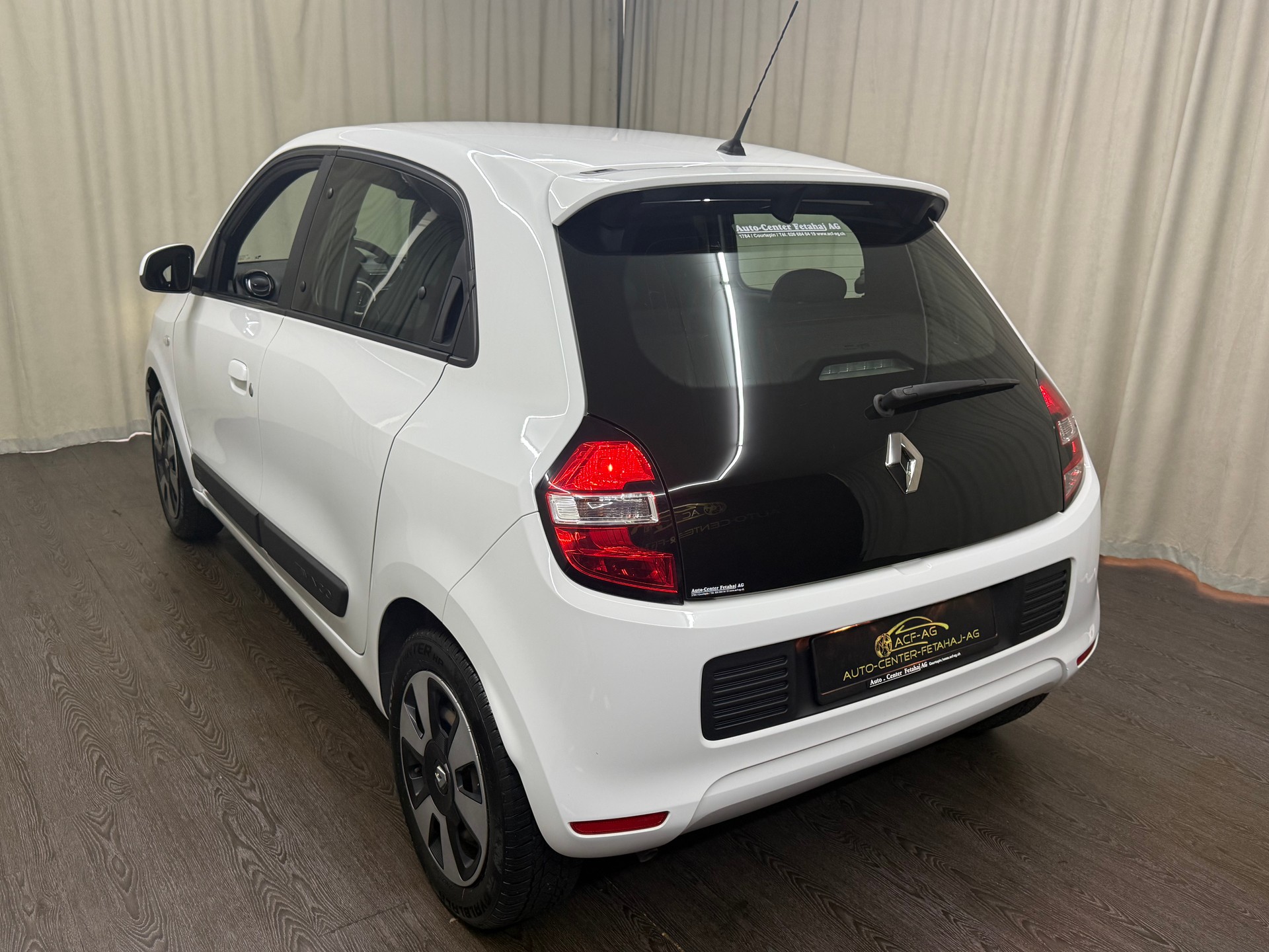 RENAULT Twingo 0.9 Liberty EDC-image-5