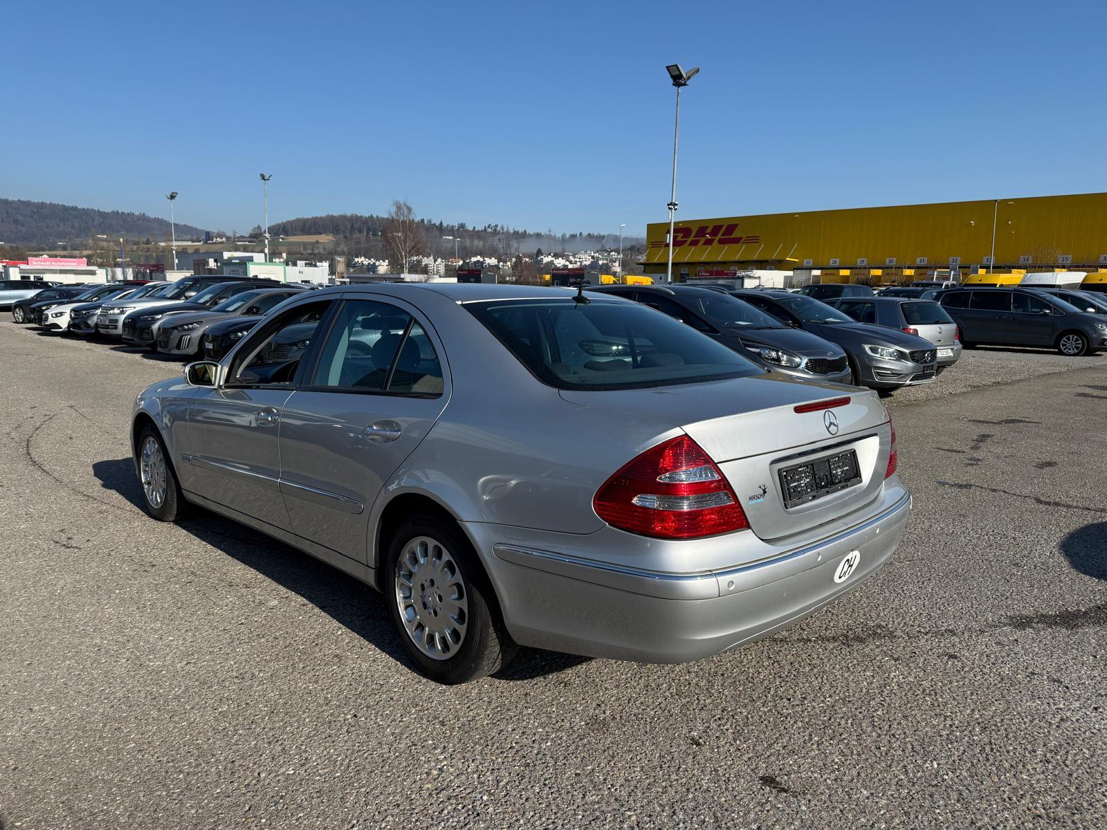 MERCEDES-BENZ E 240 2.6 V6-image-5