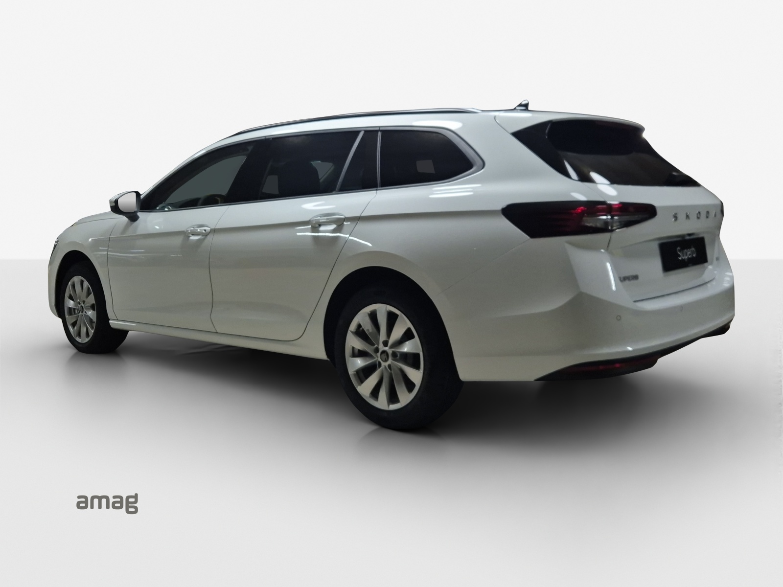 SKODA Superb Combi 2.0 TDi Selection 4x4 DSG-image-2