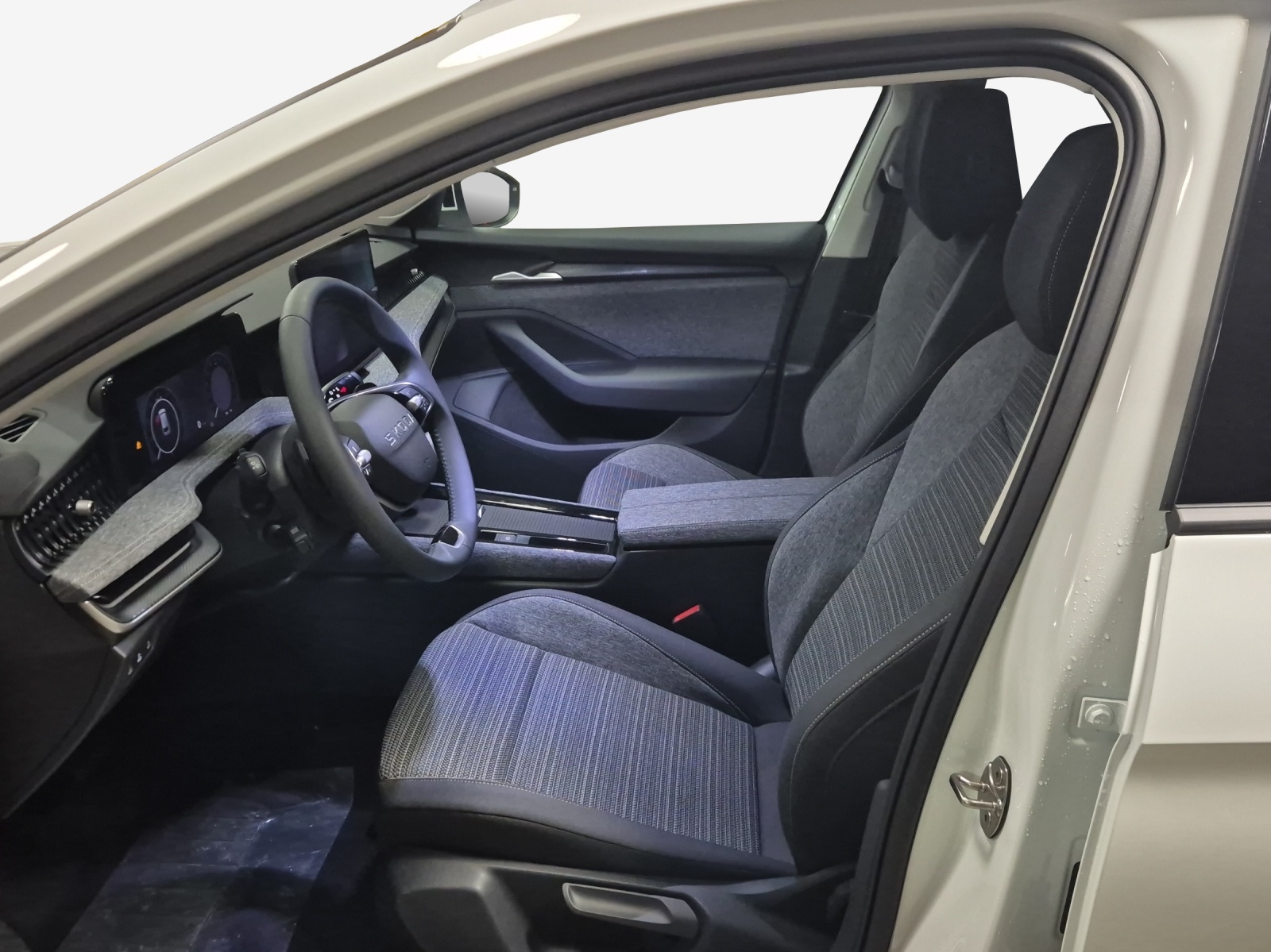 SKODA Superb Combi 2.0 TDi Selection 4x4 DSG-image-7