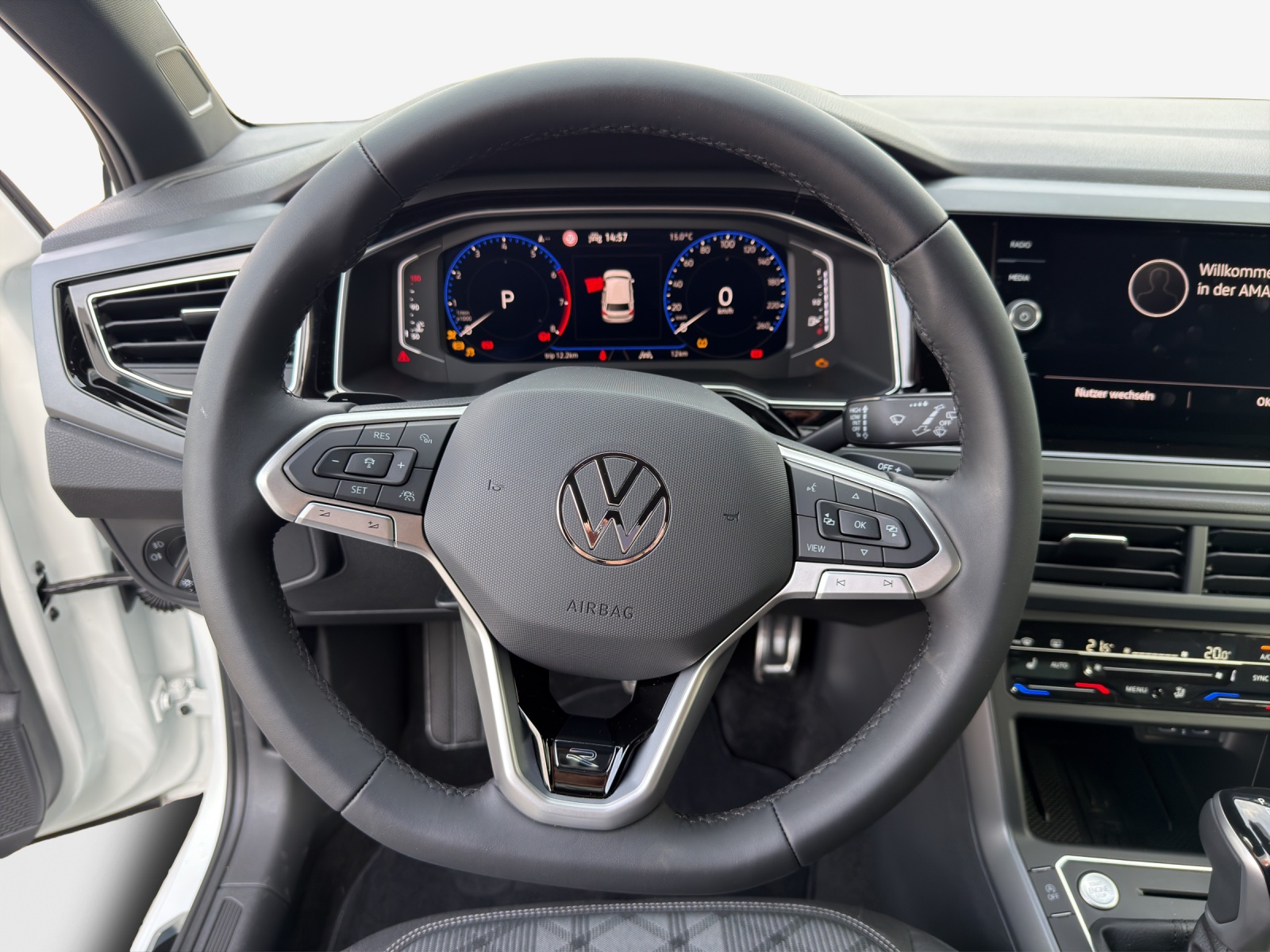 VW Polo R-Line UR 1.0TSI 115PSDSG-image-9