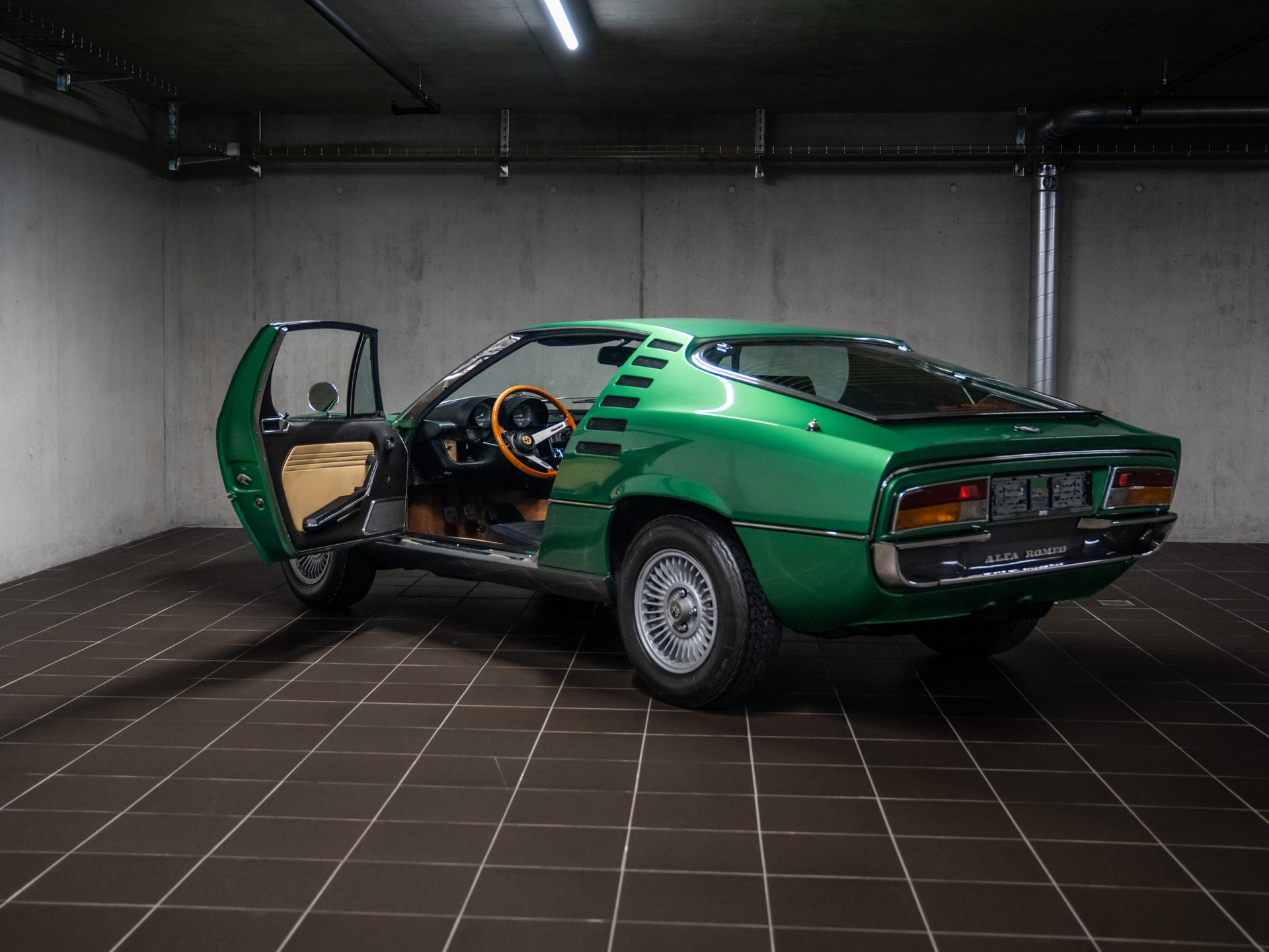 ALFA ROMEO MONTREAL-image-4