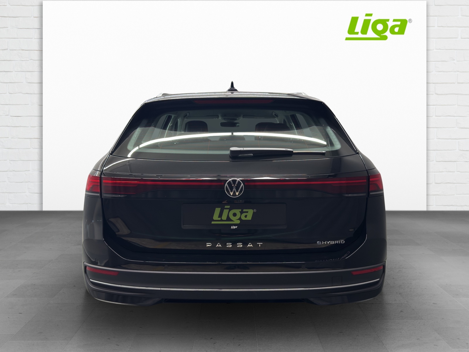 VW Passat Variant 1.5 TSI PHEV Business DSG-image-4