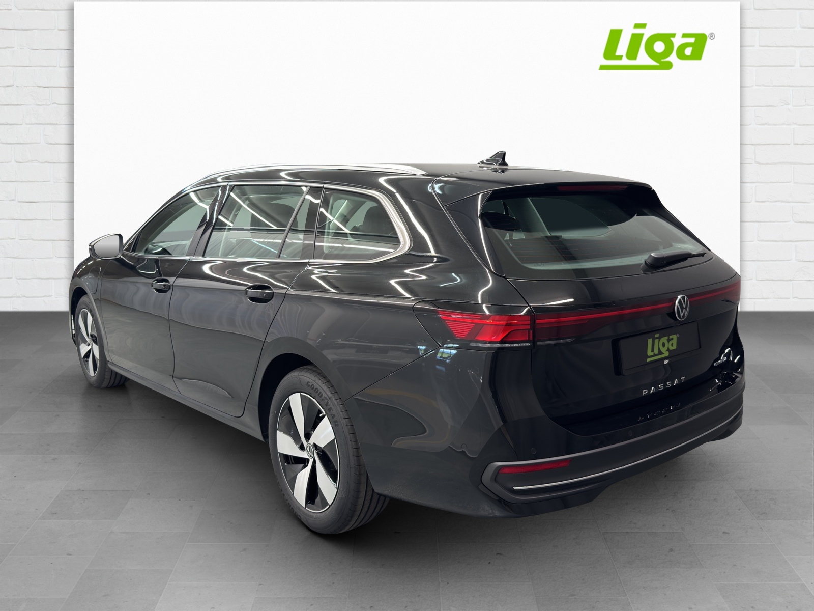 VW Passat Variant 1.5 TSI PHEV Business DSG-image-3