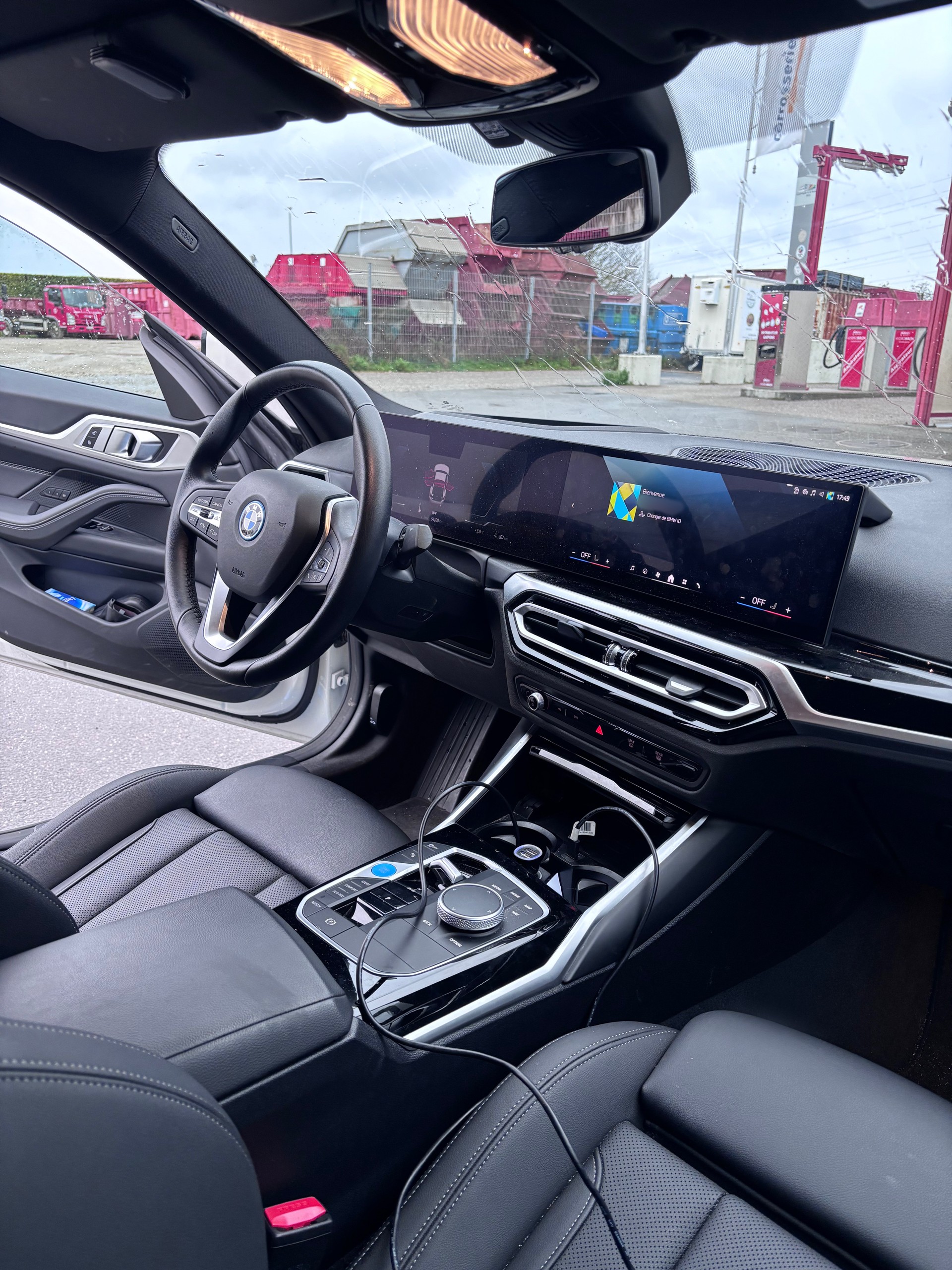 BMW i4 eDrive 35-image-2