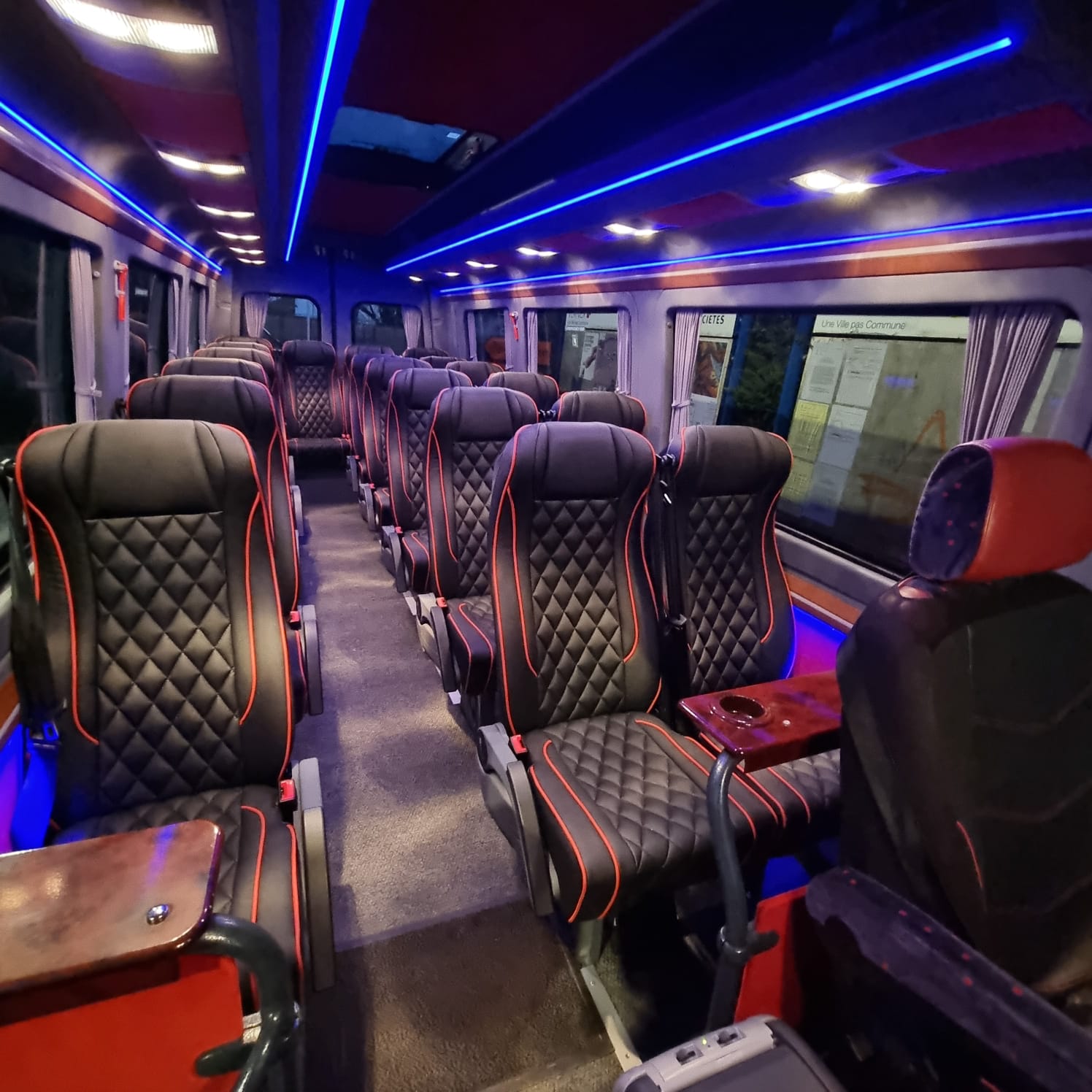 MERCEDES-BENZ 519 BT BUS 19 PLACES+ chauffeur-image-1