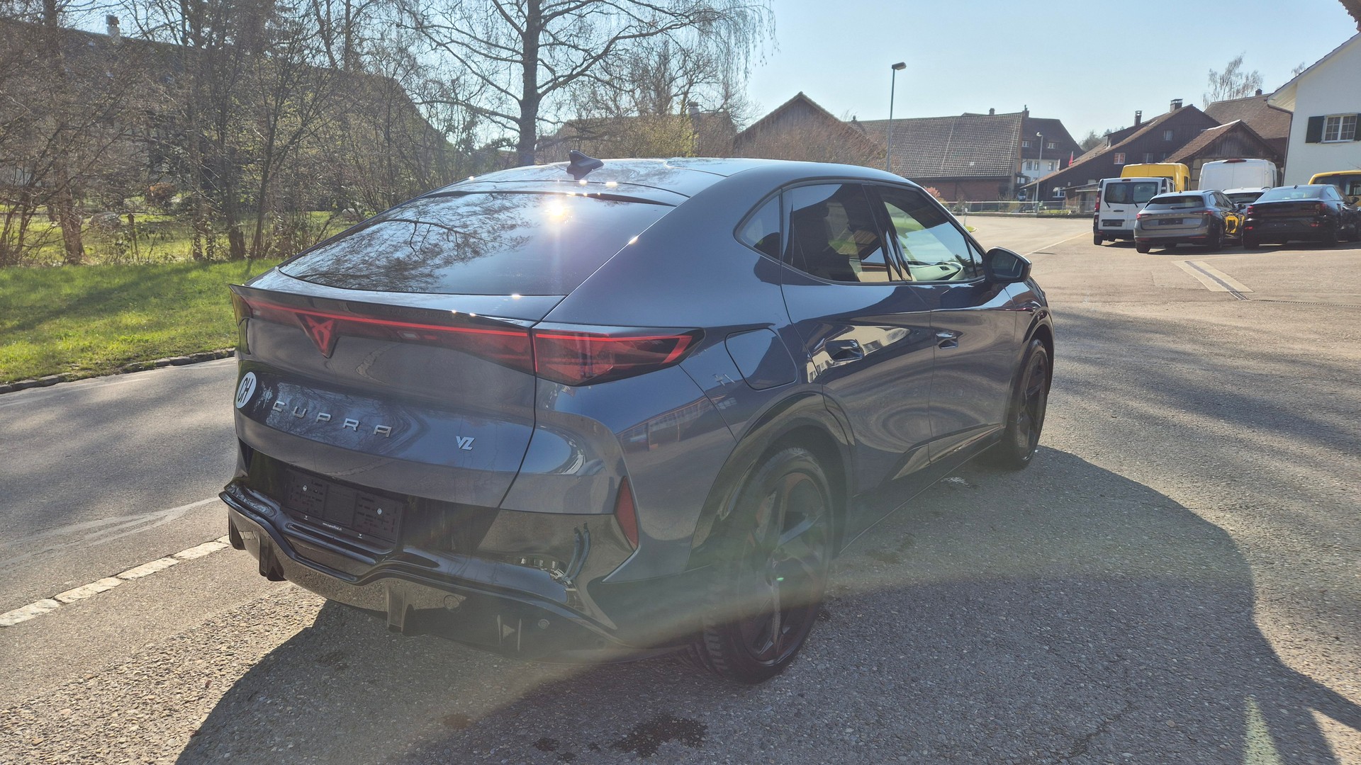 CUPRA Tavascan Type 9 77 kWh VZ Adrenaline-image-3