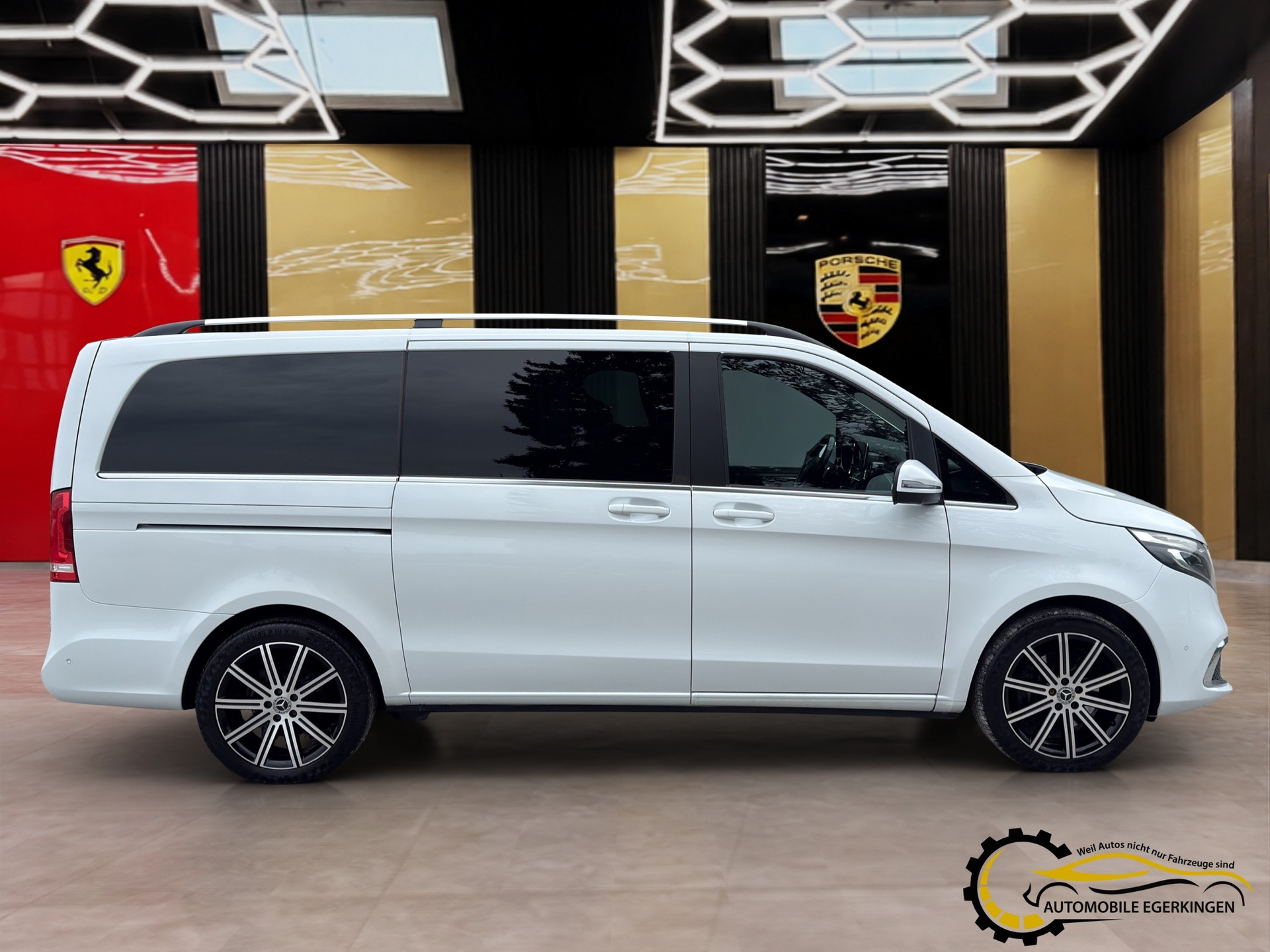 MERCEDES-BENZ V 300 d Avantgarde lang 4matic Van-image-3
