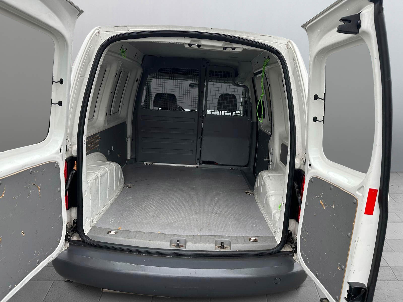VW Caddy 2.0 EcoFuel-image-7