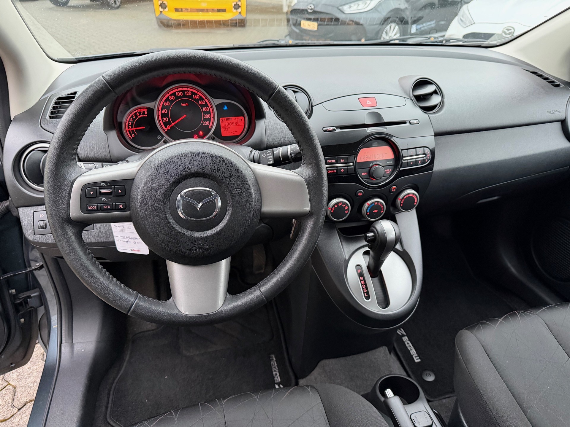 MAZDA 2 1.5i 16V Exclusive Automatic-image-6