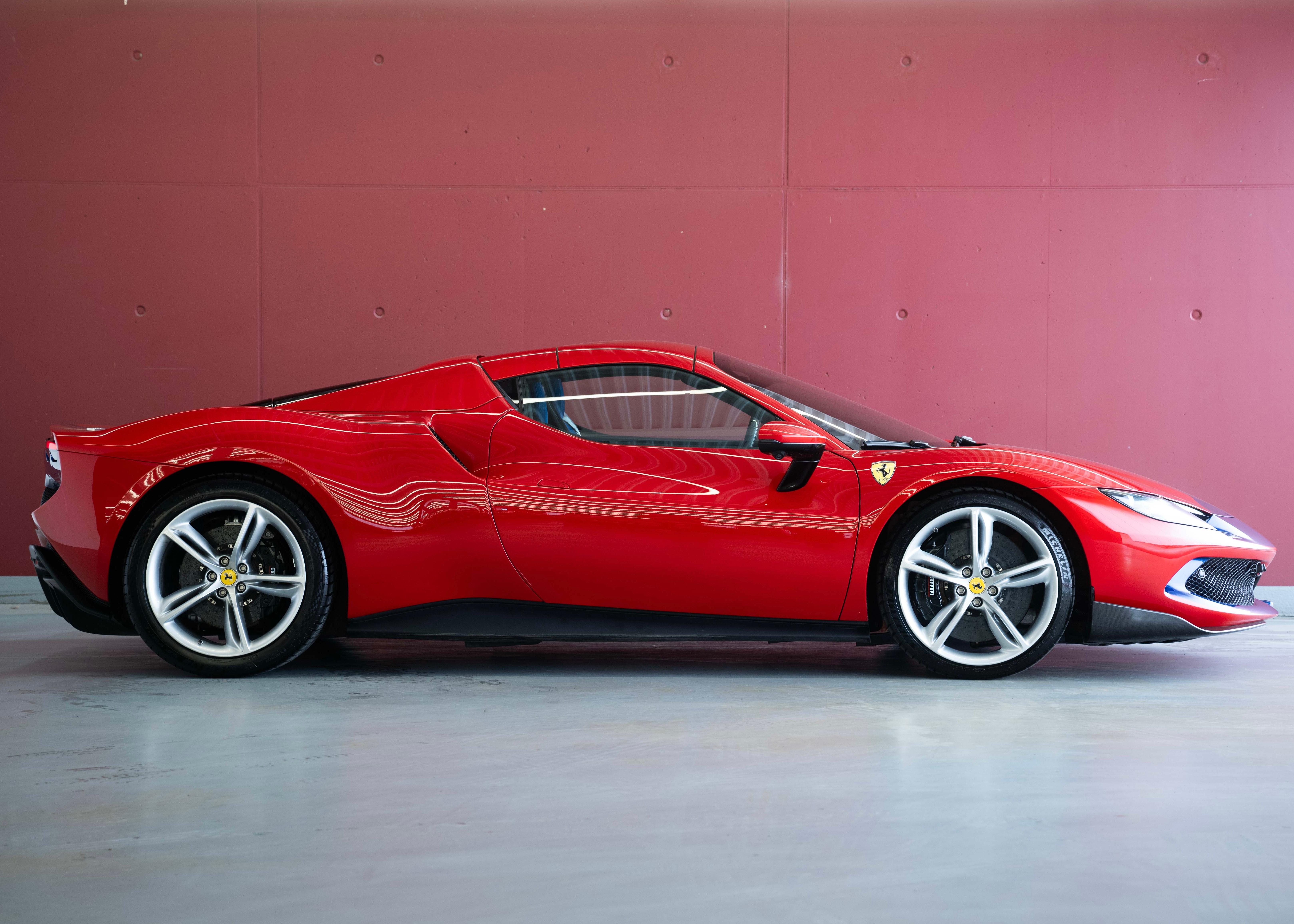 Image FERRARI 296 296 GTS Fiorano (Swiss car, 1st hand, fantastic configuration, Daytona racing seats)