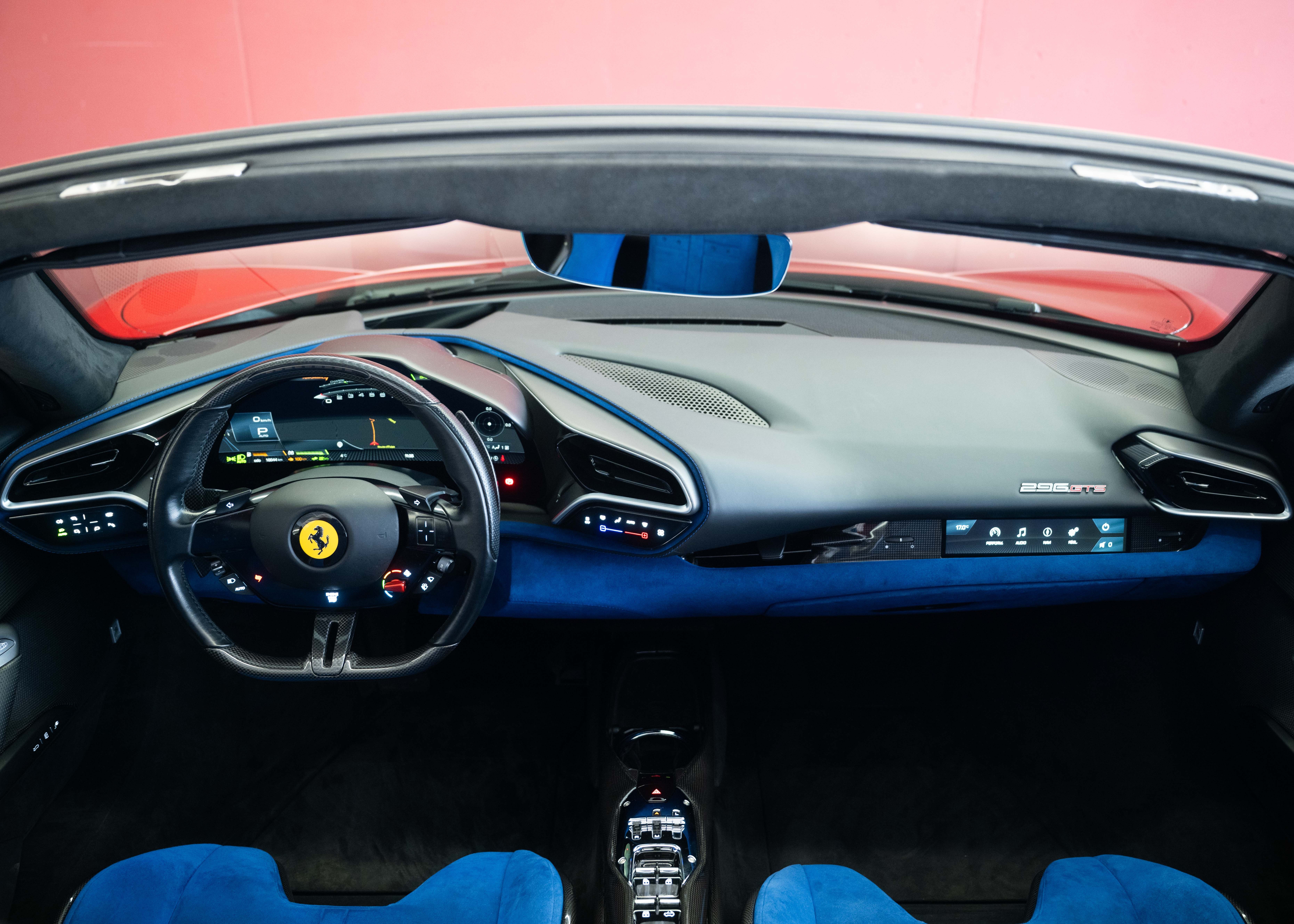 Image FERRARI 296 296 GTS Fiorano (Swiss car, 1st hand, fantastic configuration, Daytona racing seats)