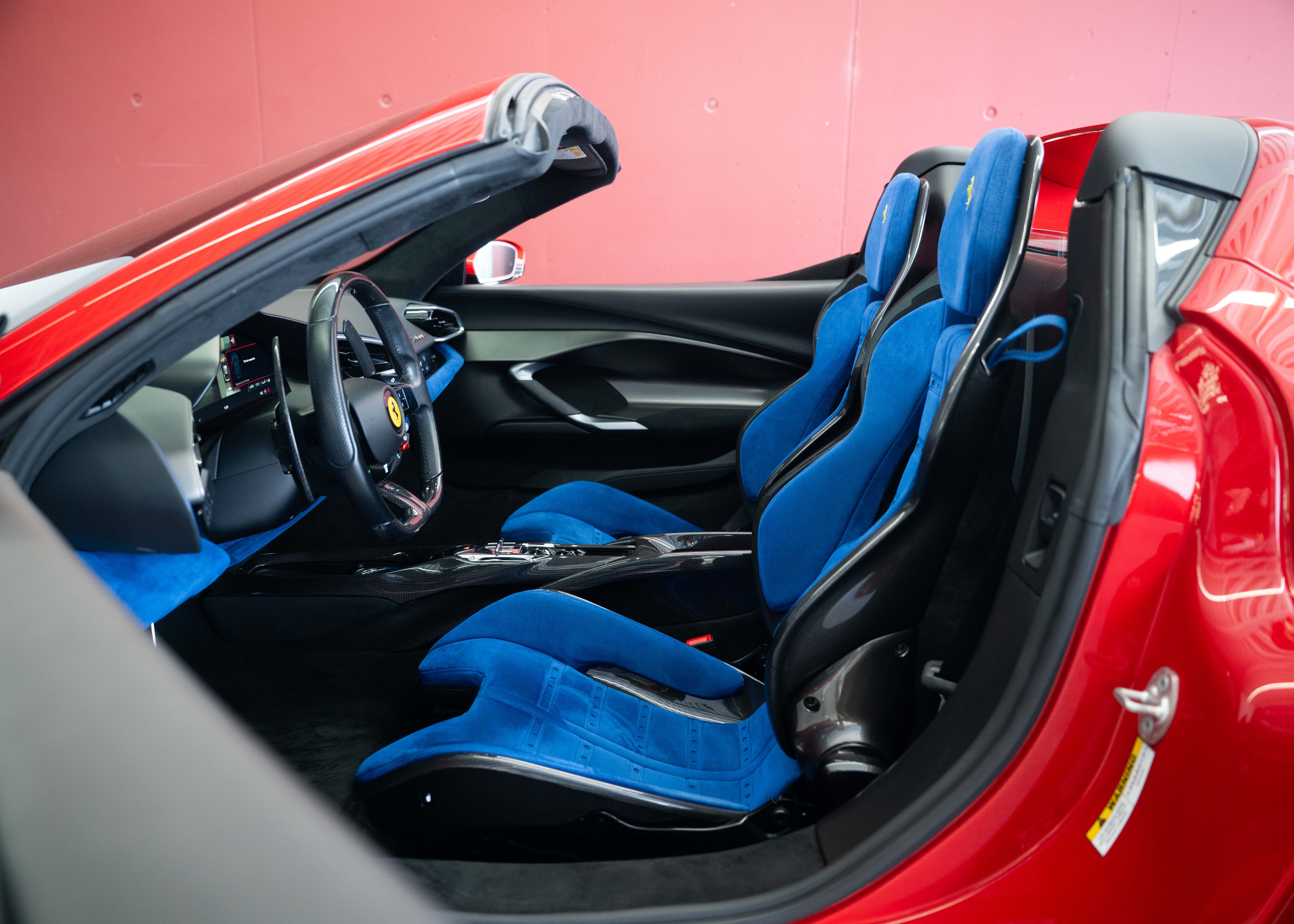 Image FERRARI 296 296 GTS Fiorano (Swiss car, 1st hand, fantastic configuration, Daytona racing seats)