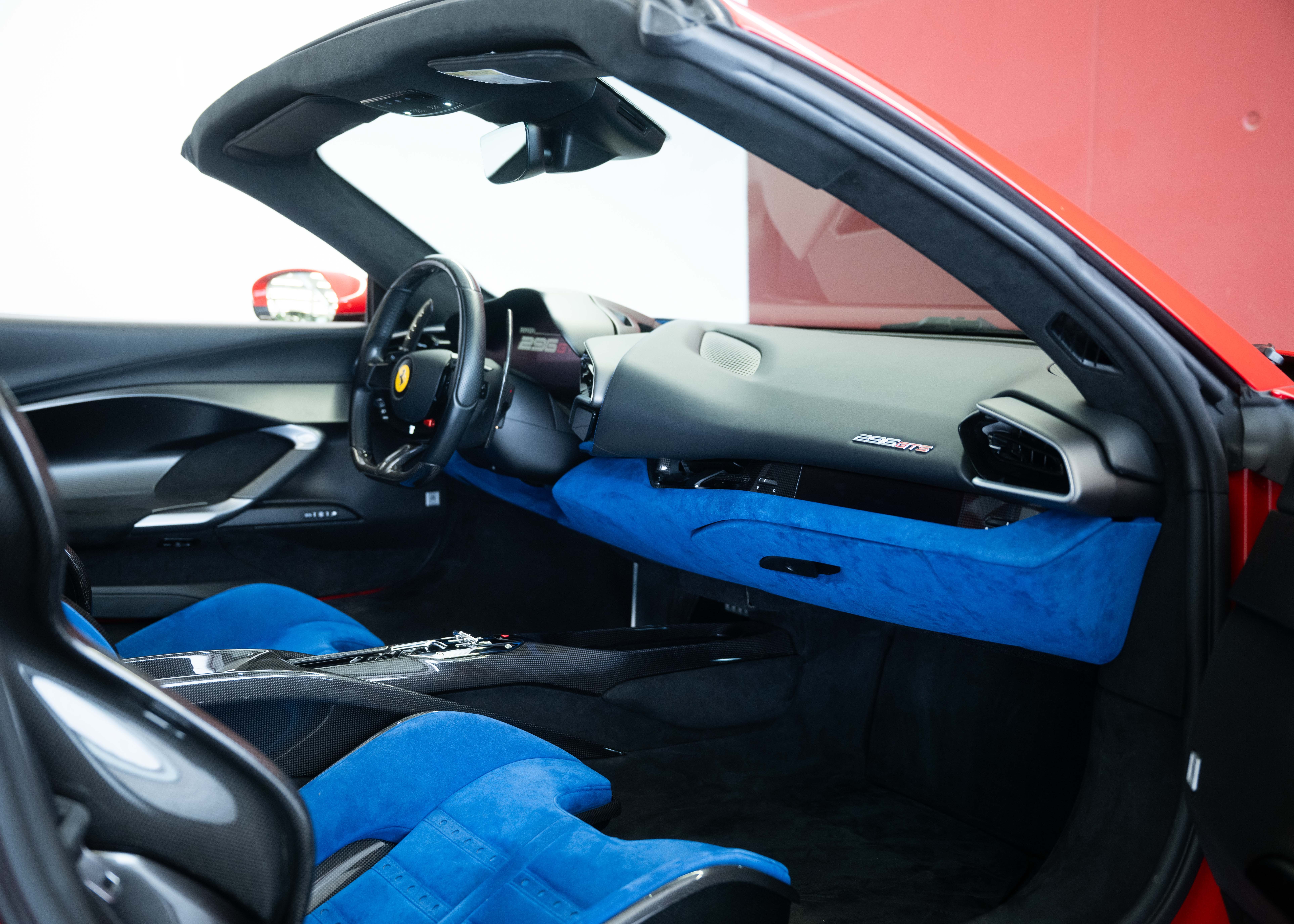 Image FERRARI 296 296 GTS Fiorano (Swiss car, 1st hand, fantastic configuration, Daytona racing seats)