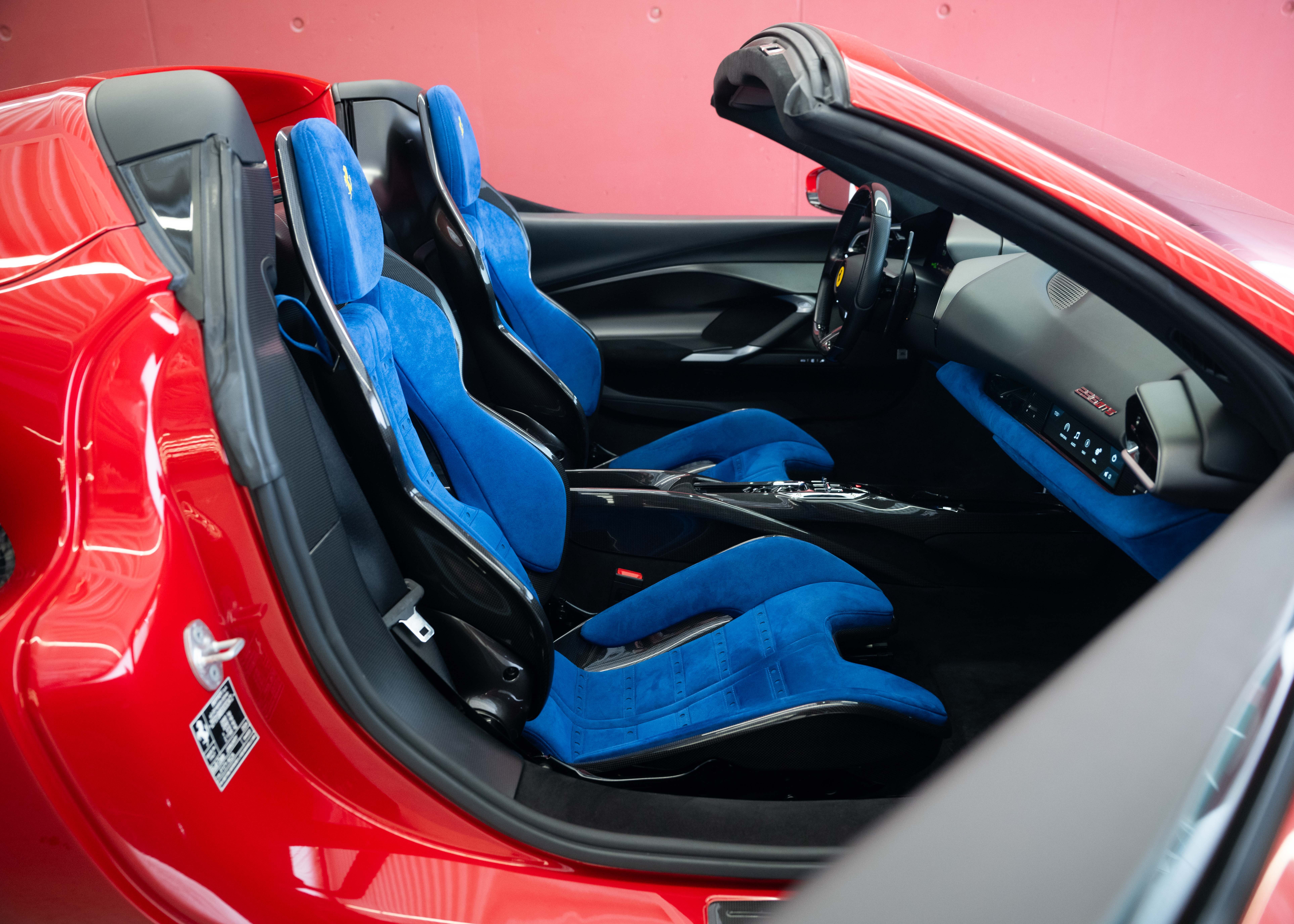 Image FERRARI 296 296 GTS Fiorano (Swiss car, 1st hand, fantastic configuration, Daytona racing seats)