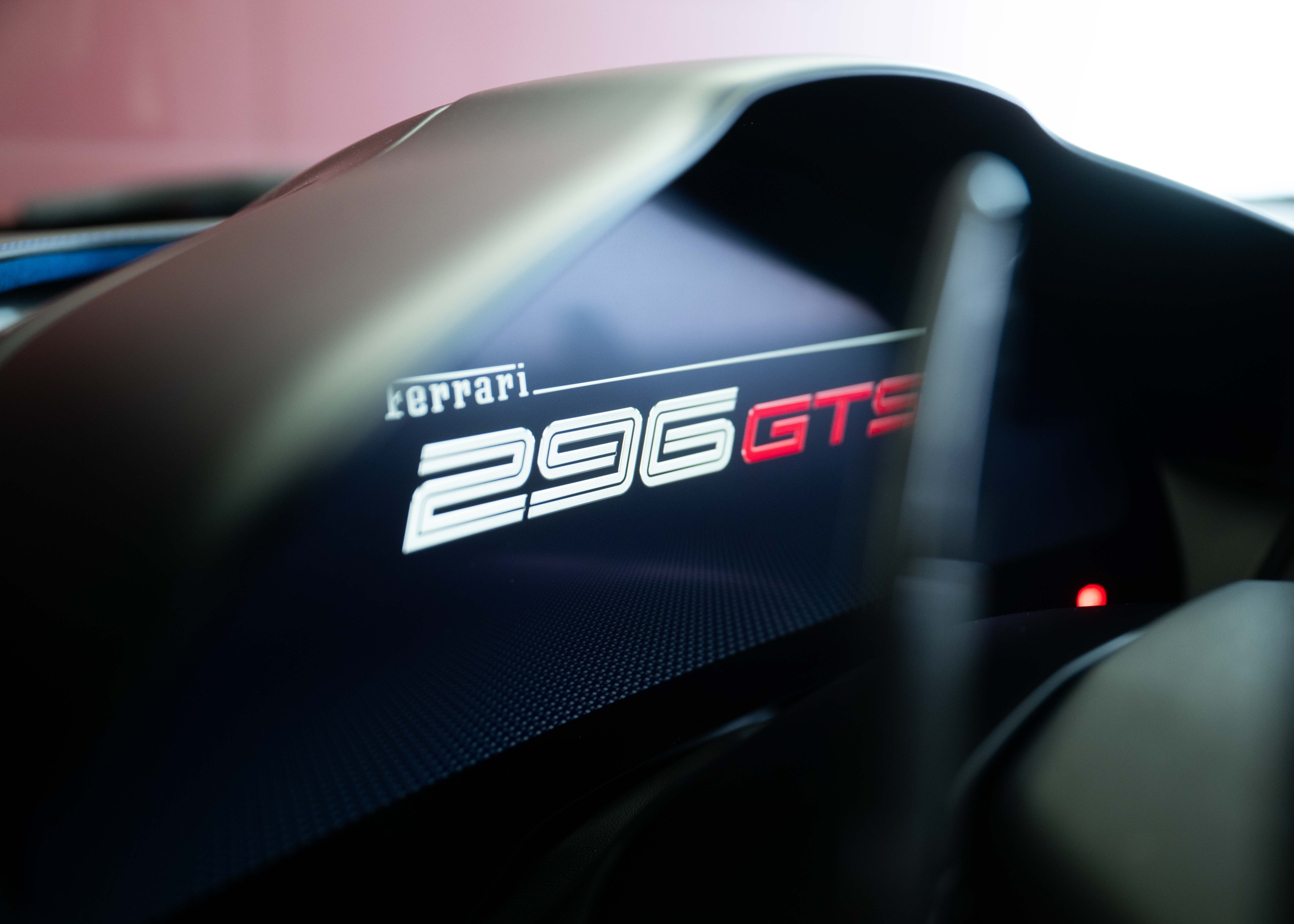 Image FERRARI 296 296 GTS Fiorano (Swiss car, 1st hand, fantastic configuration, Daytona racing seats)