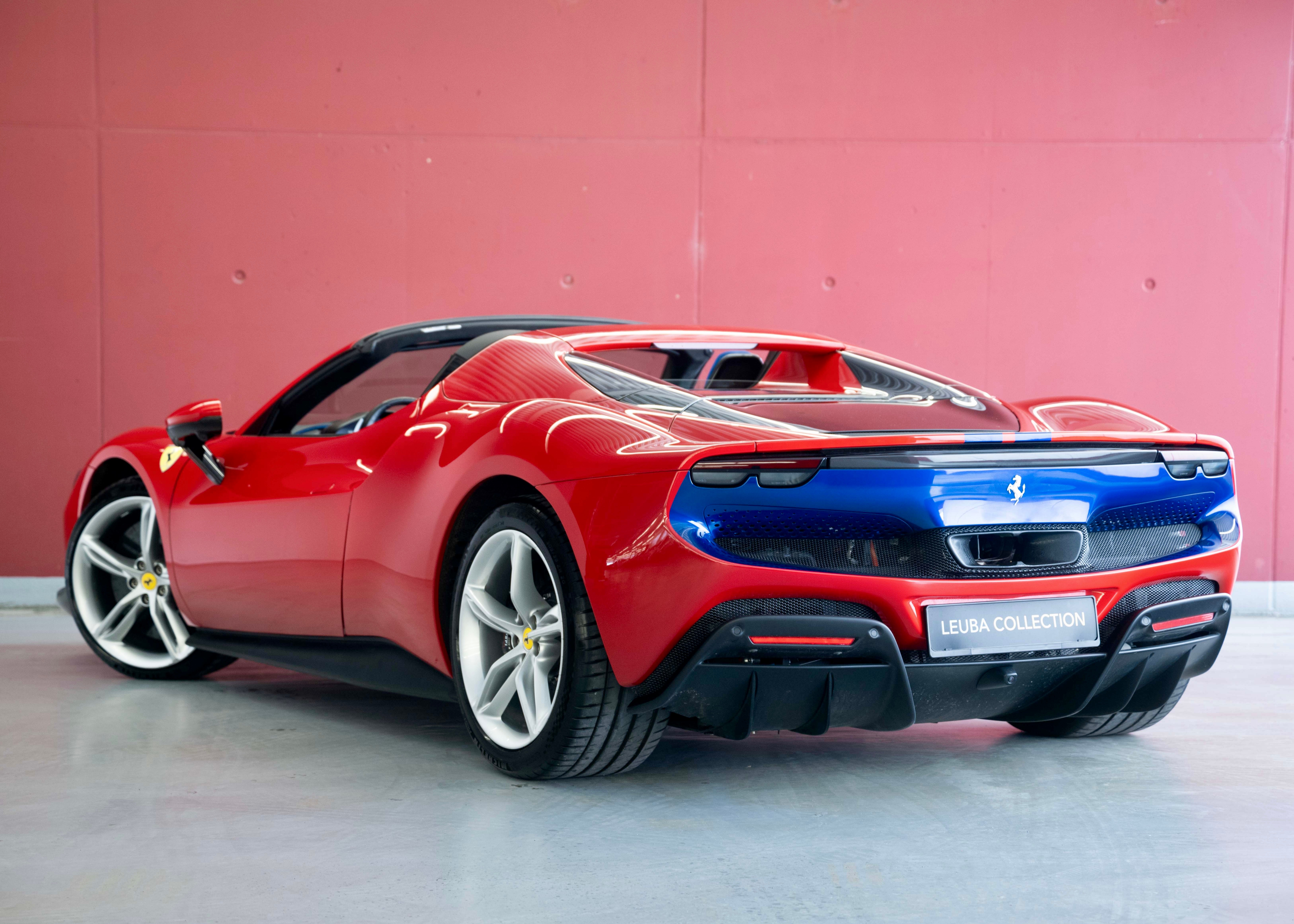 Image FERRARI 296 296 GTS Fiorano (Swiss car, 1st hand, fantastic configuration, Daytona racing seats)