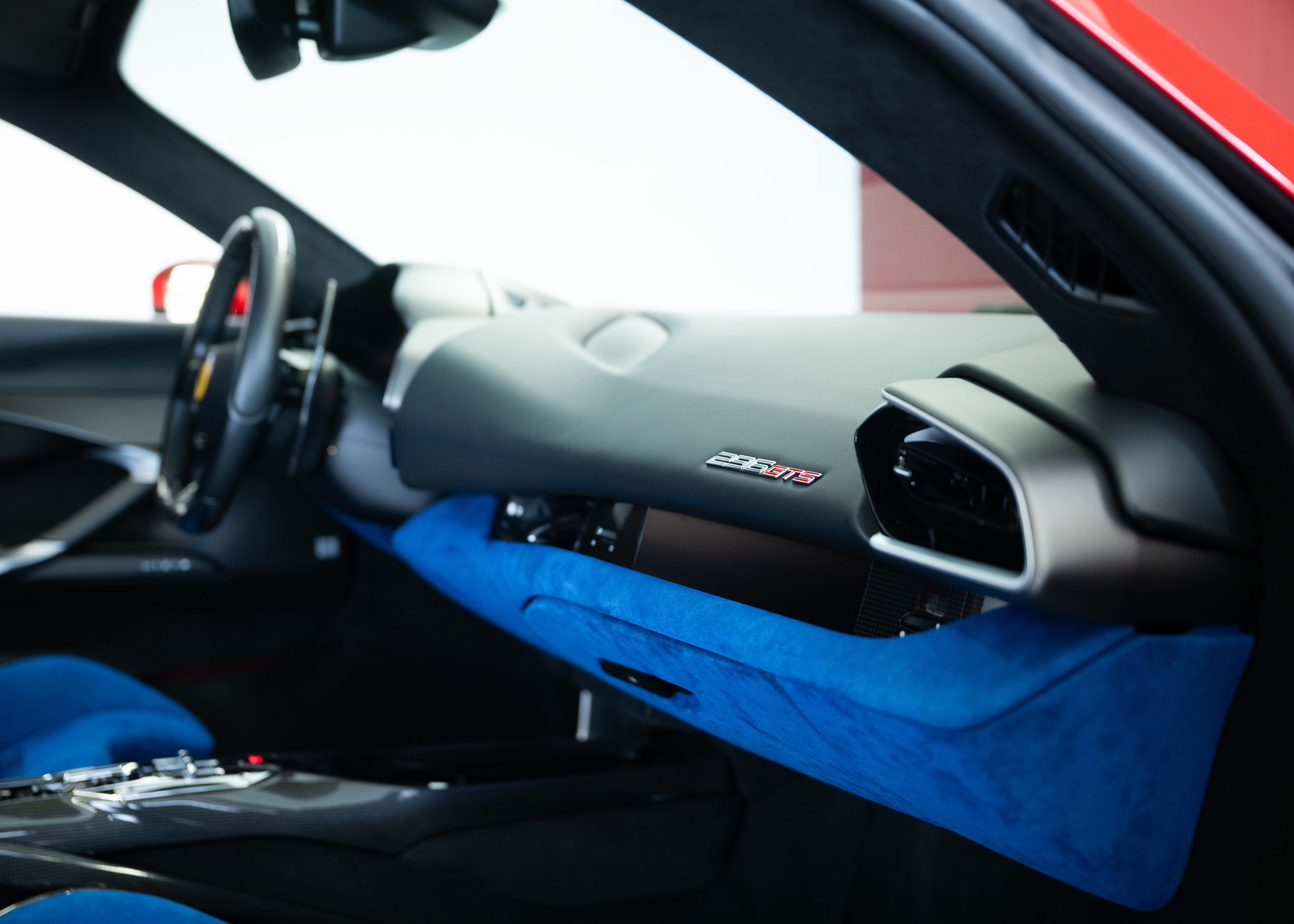 Image FERRARI 296 296 GTS Fiorano (Swiss car, 1st hand, fantastic configuration, Daytona racing seats)