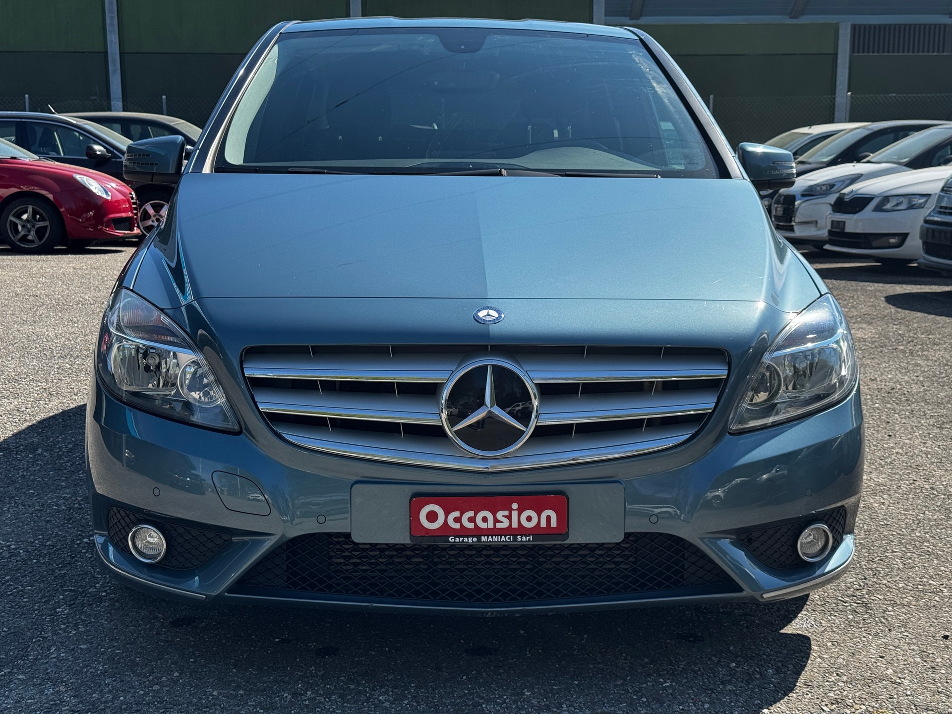 MERCEDES-BENZ B 180 CDI Blue Efficiency Edition-image-0