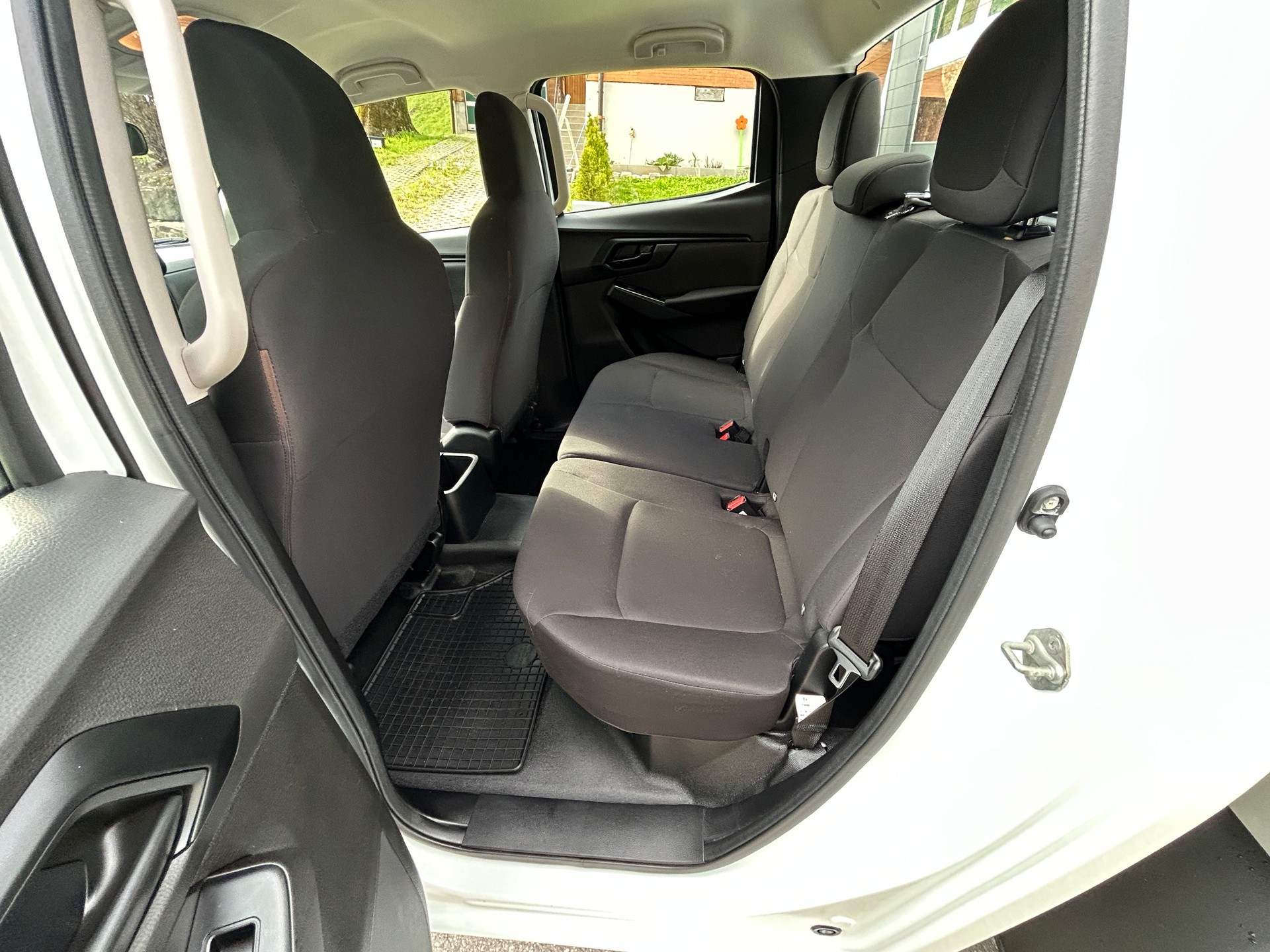 ISUZU D-MAX 1.9 CrewCab N60B 4x4-image-13