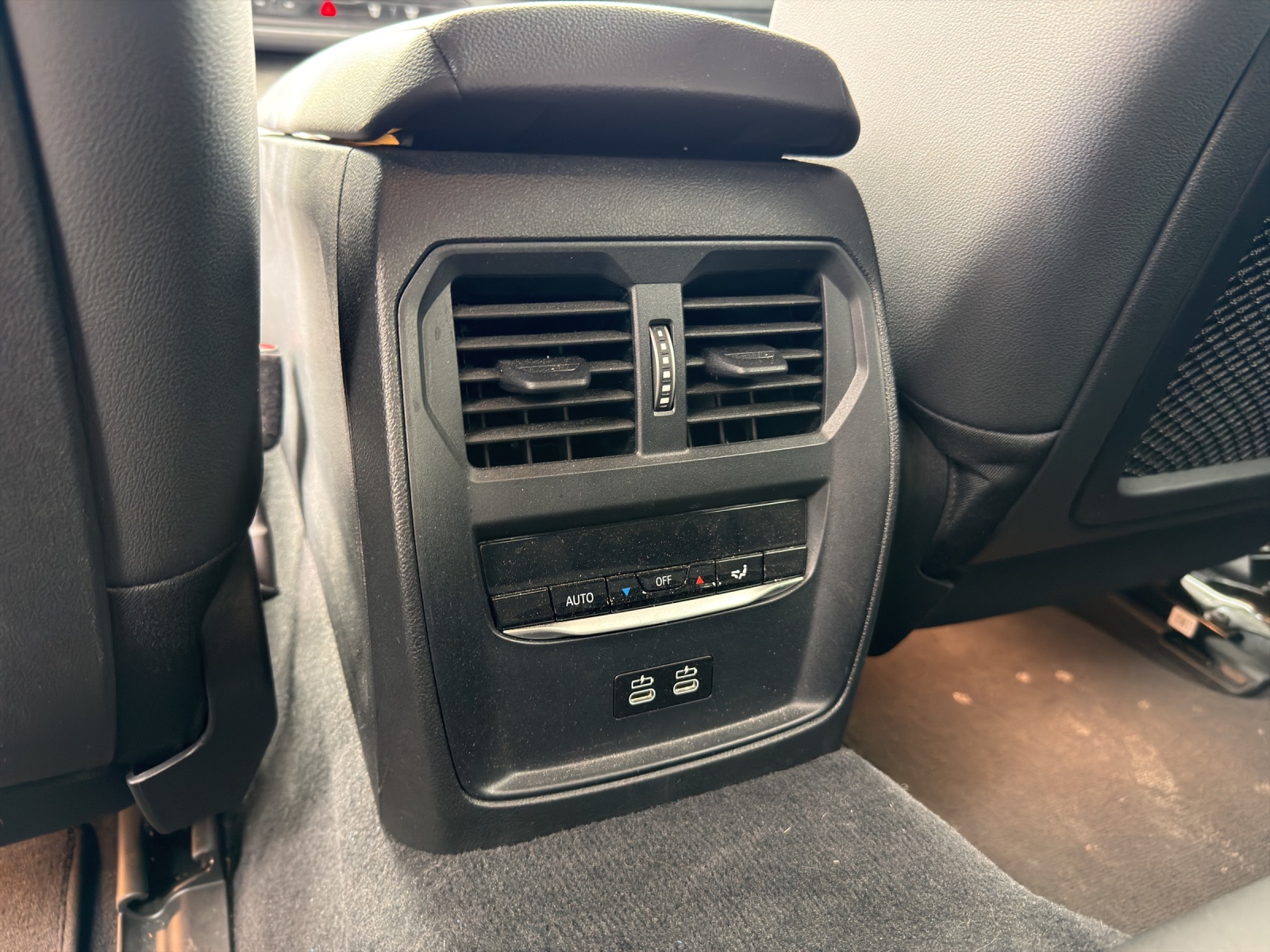 BMW i4 M50-image-15