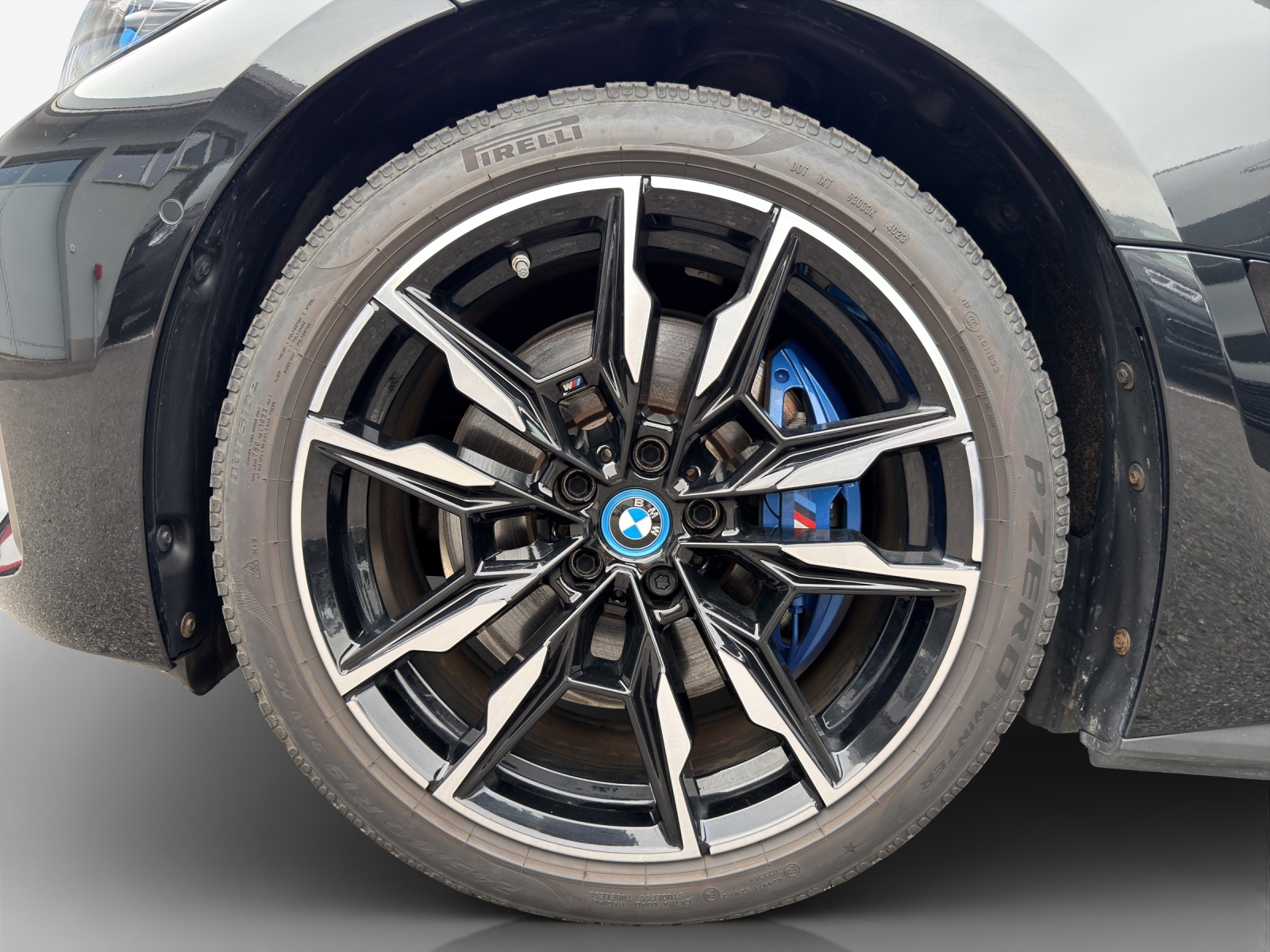 BMW i4 M50-image-14