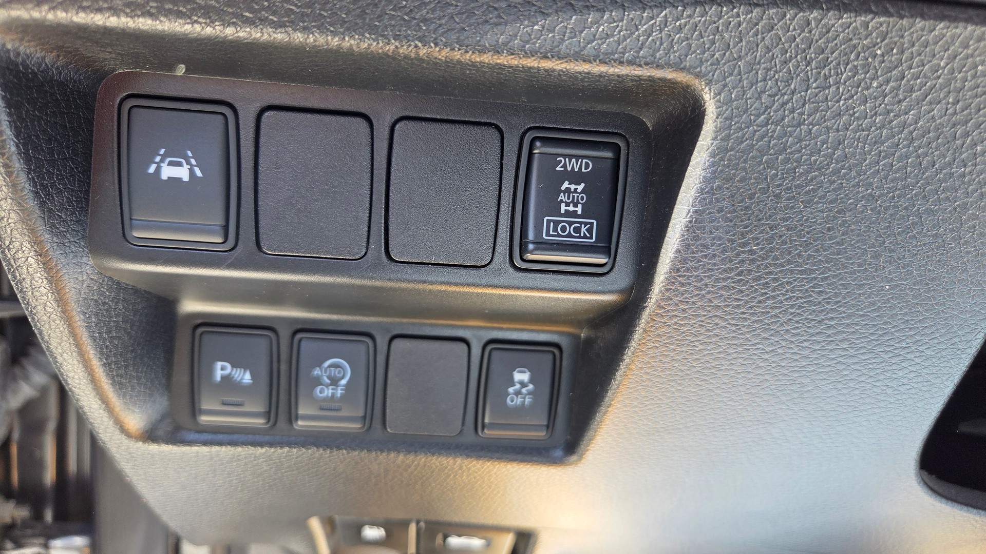 NISSAN Qashqai 1.6 dCi tekna ALL-MODE 4x4-image-14