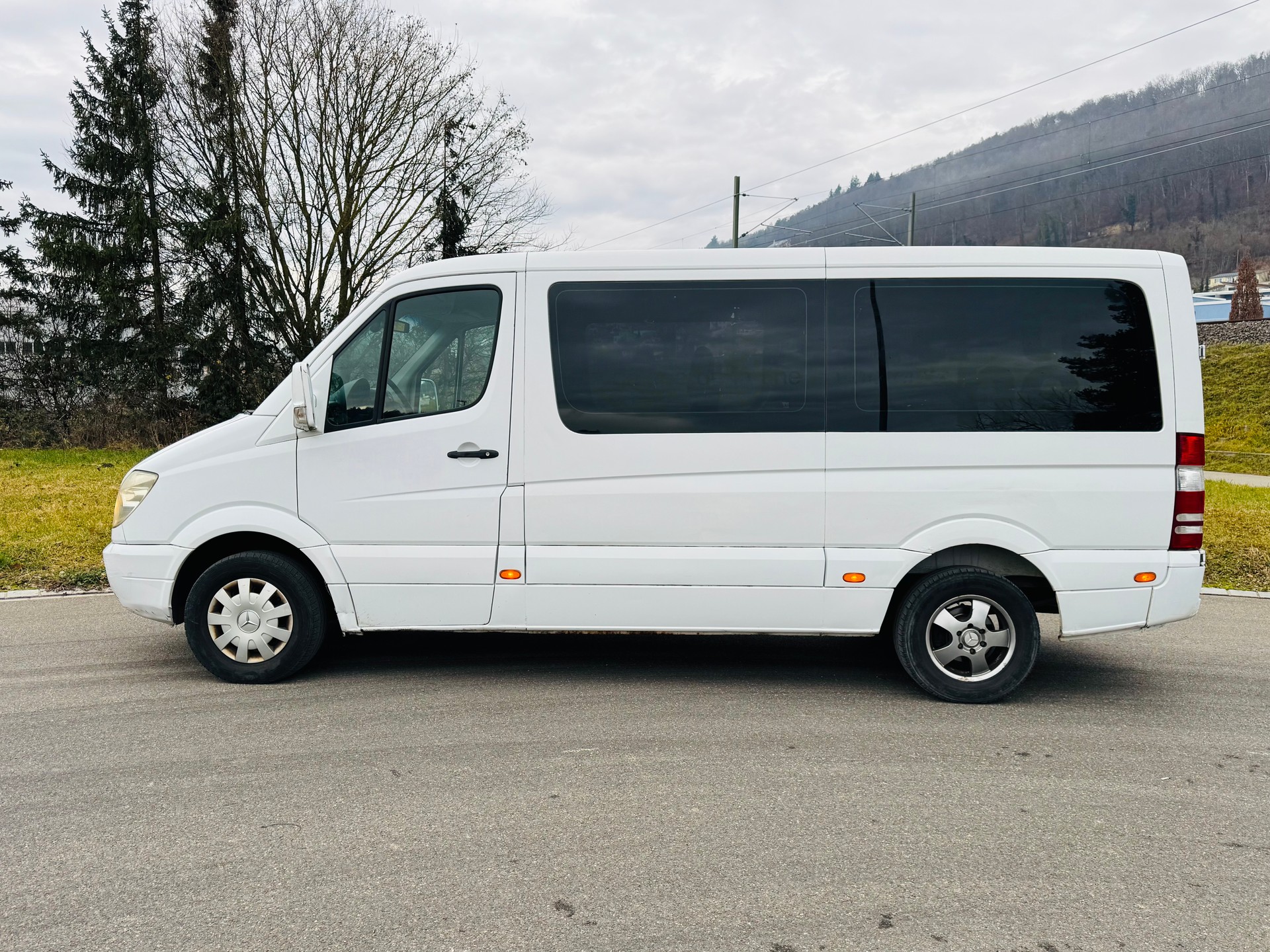 MERCEDES-BENZ Sprinter 215 CDI Kompakt-image-4
